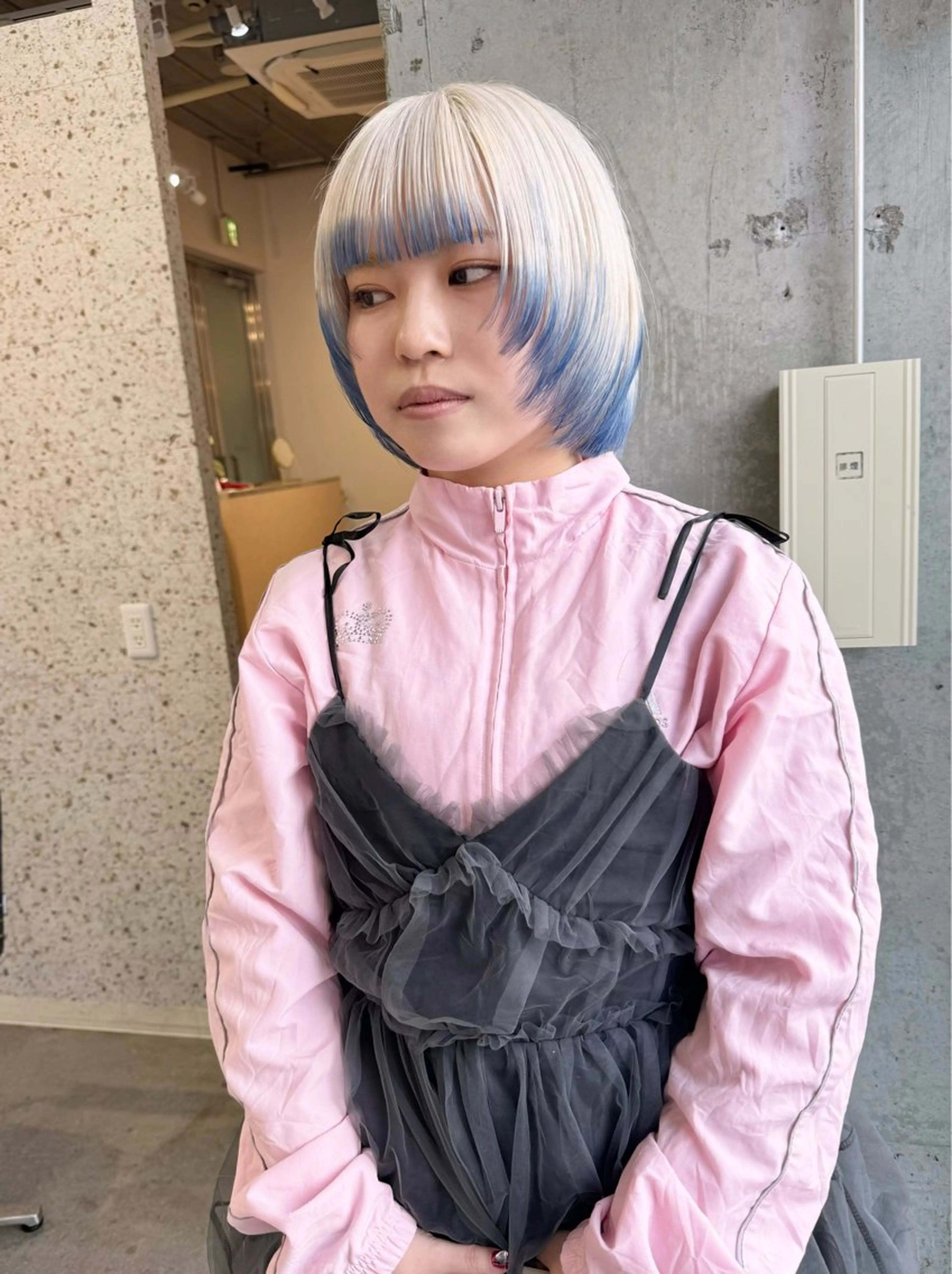 ショート カラー ヘアアレンジ ブリーチ ブロンド ブルーカラー ケアブリーチ ダブルカラー ヘアカラー トリートメント lani 天神大名/ブリーチのヘアスタイル