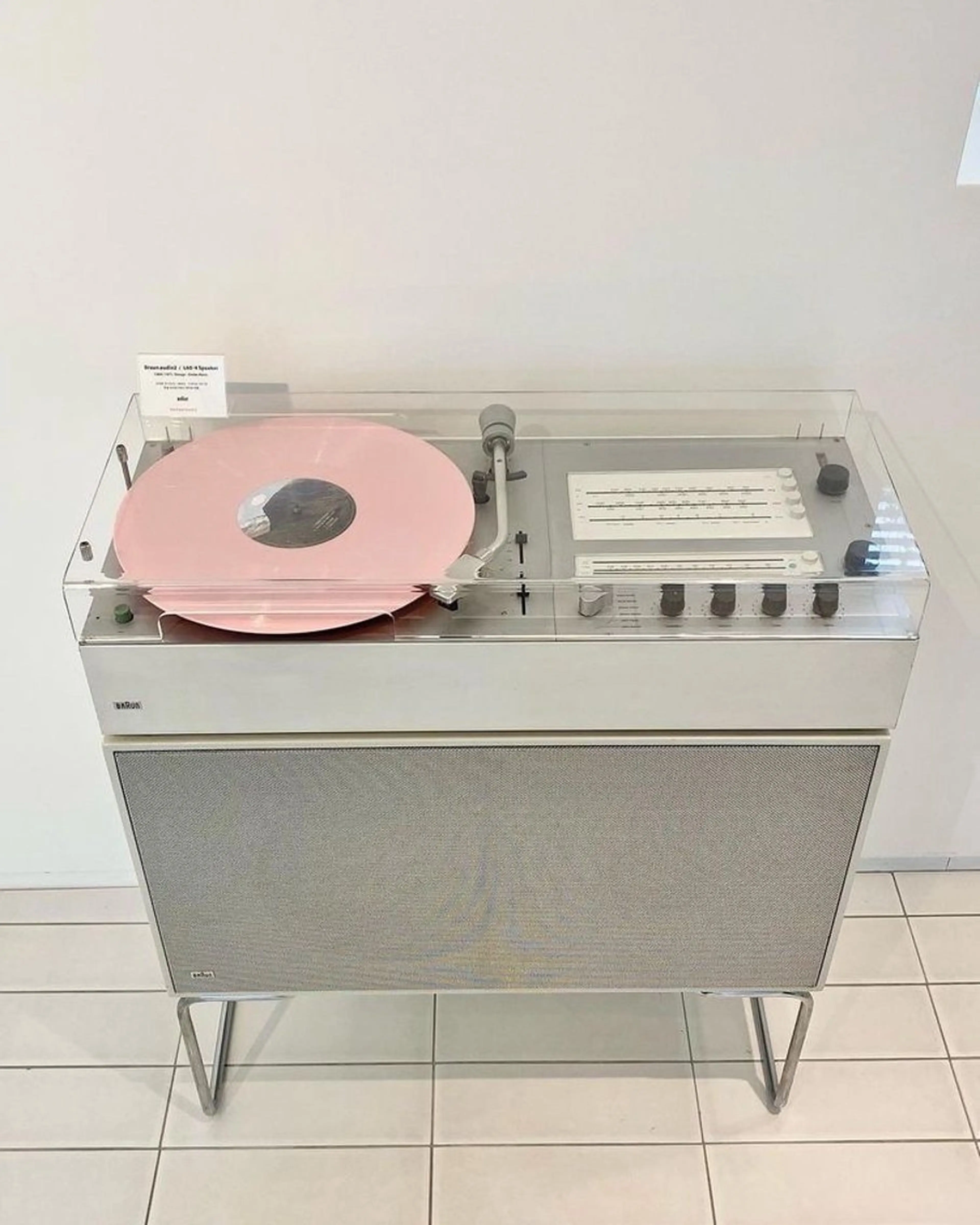 ∴Sanae. ∴ トータルビューティーのネイルデザイン