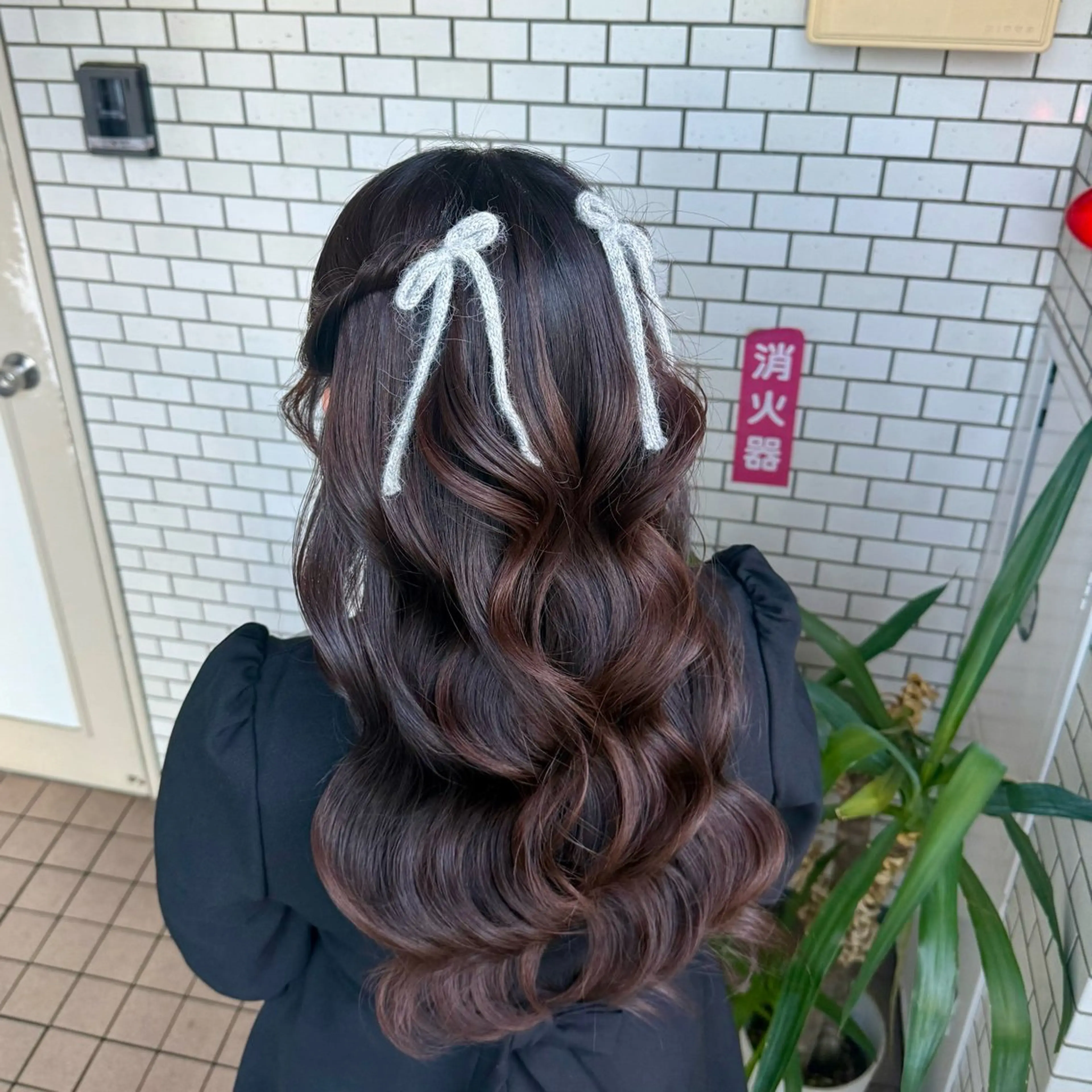 ロング ヘアアレンジ 成人式 ハーフアップ 結婚式・ブライダル 卒業式のヘアスタイル ヨシンモリ ヘアセット 褒められヘアメイク /ボブ女子🐶みおのヘアスタイル