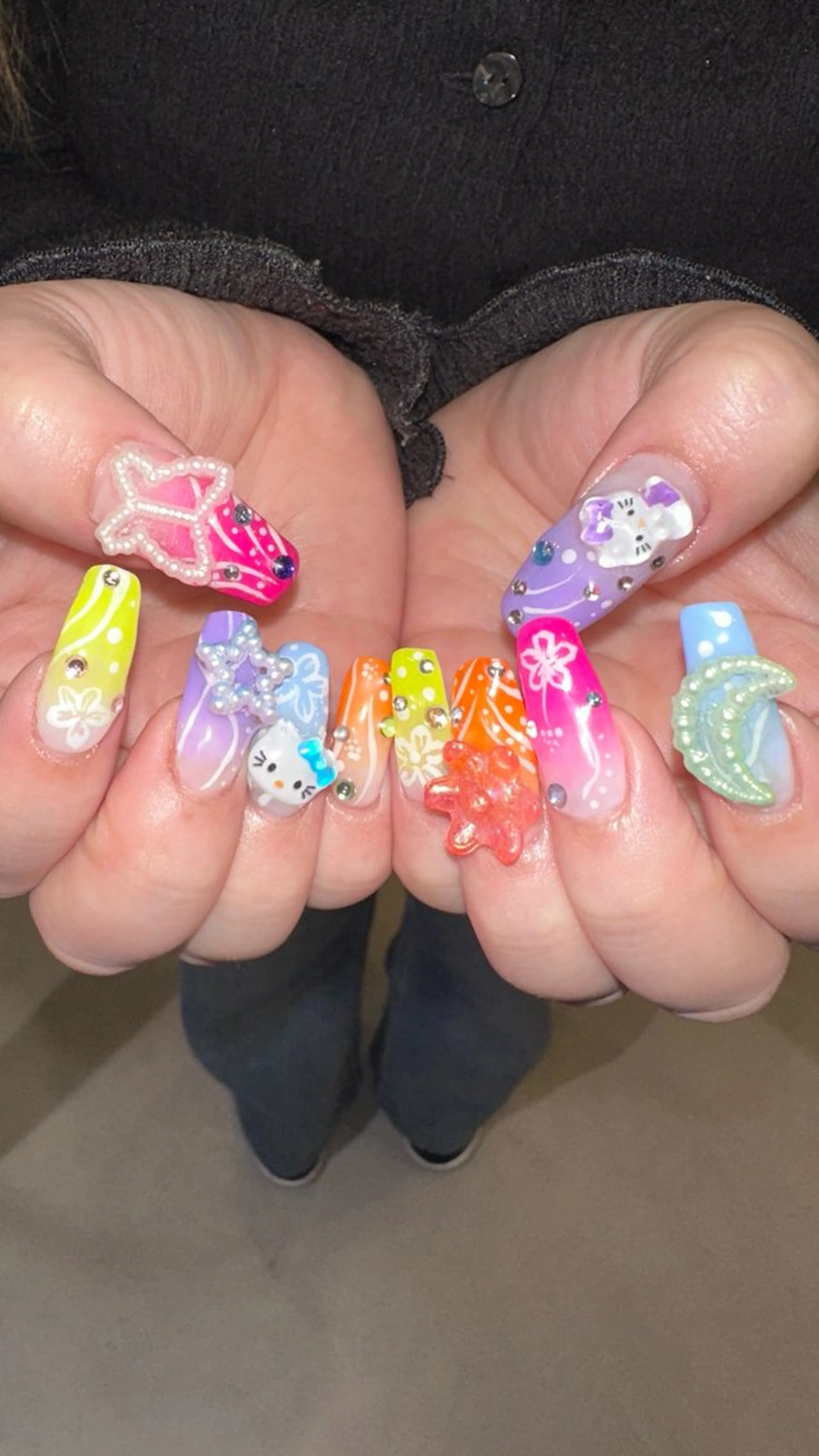 ネイル ハンドネイル ハンドケア 👽個性派ネイル🎀 komachiのネイルデザイン