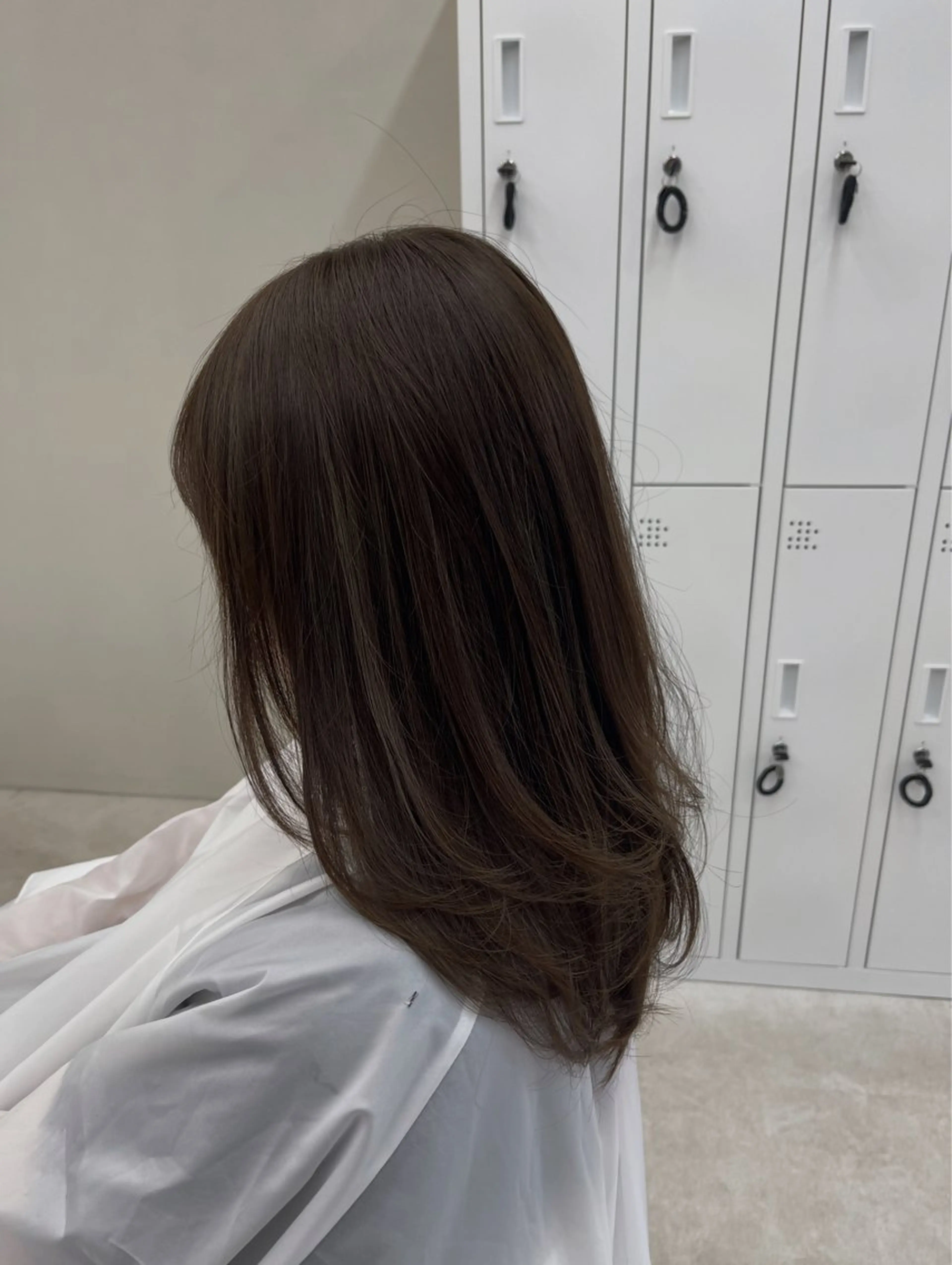 セミロング 透明感カラー🎨 磯部拓磨のヘアスタイル