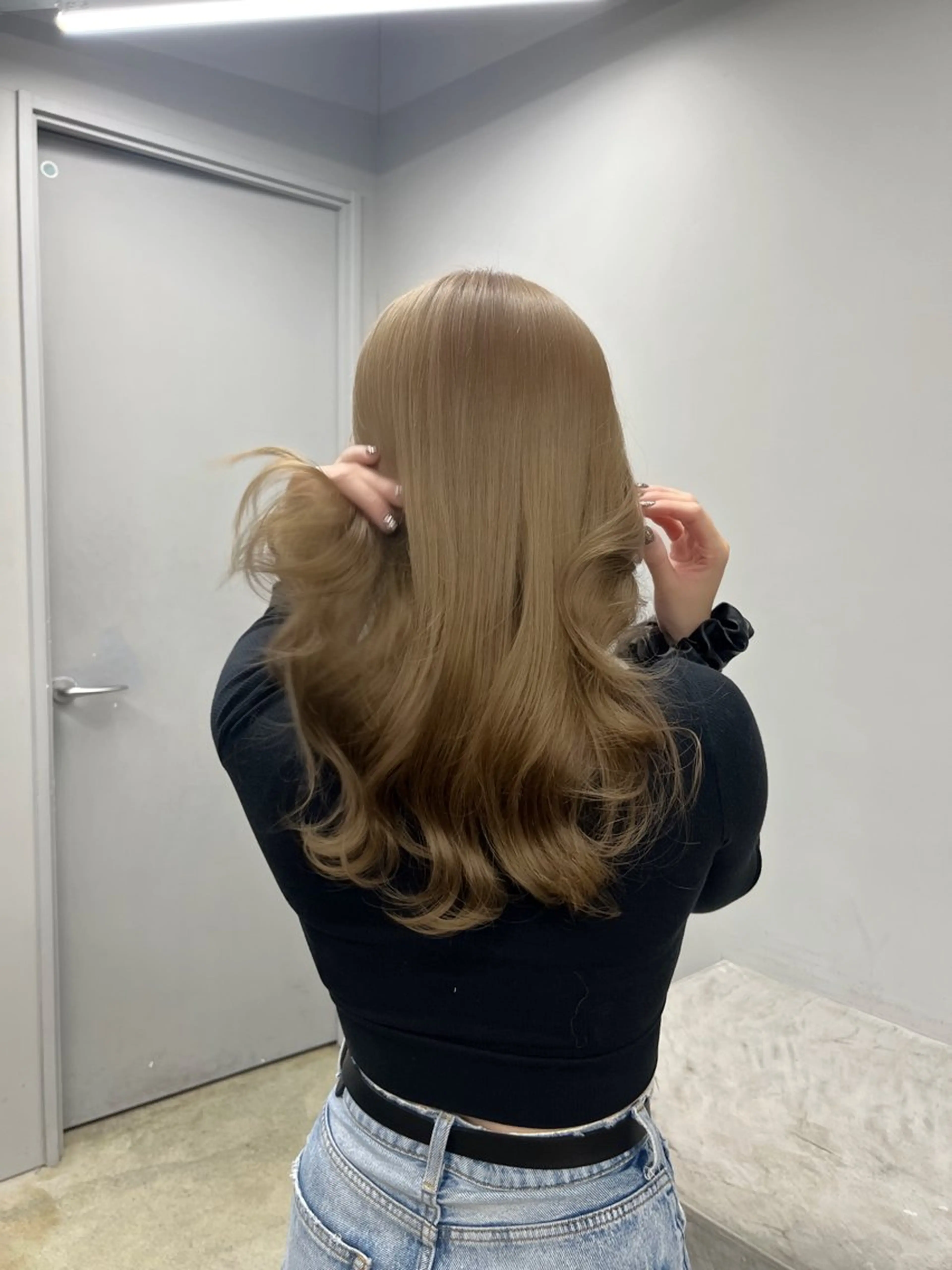 ロング カラー ヘアカラー トリートメント Henrietta  自由が丘所属・ベージュ/ブリーチ無 し/透明感/石井佑季のヘアスタイル