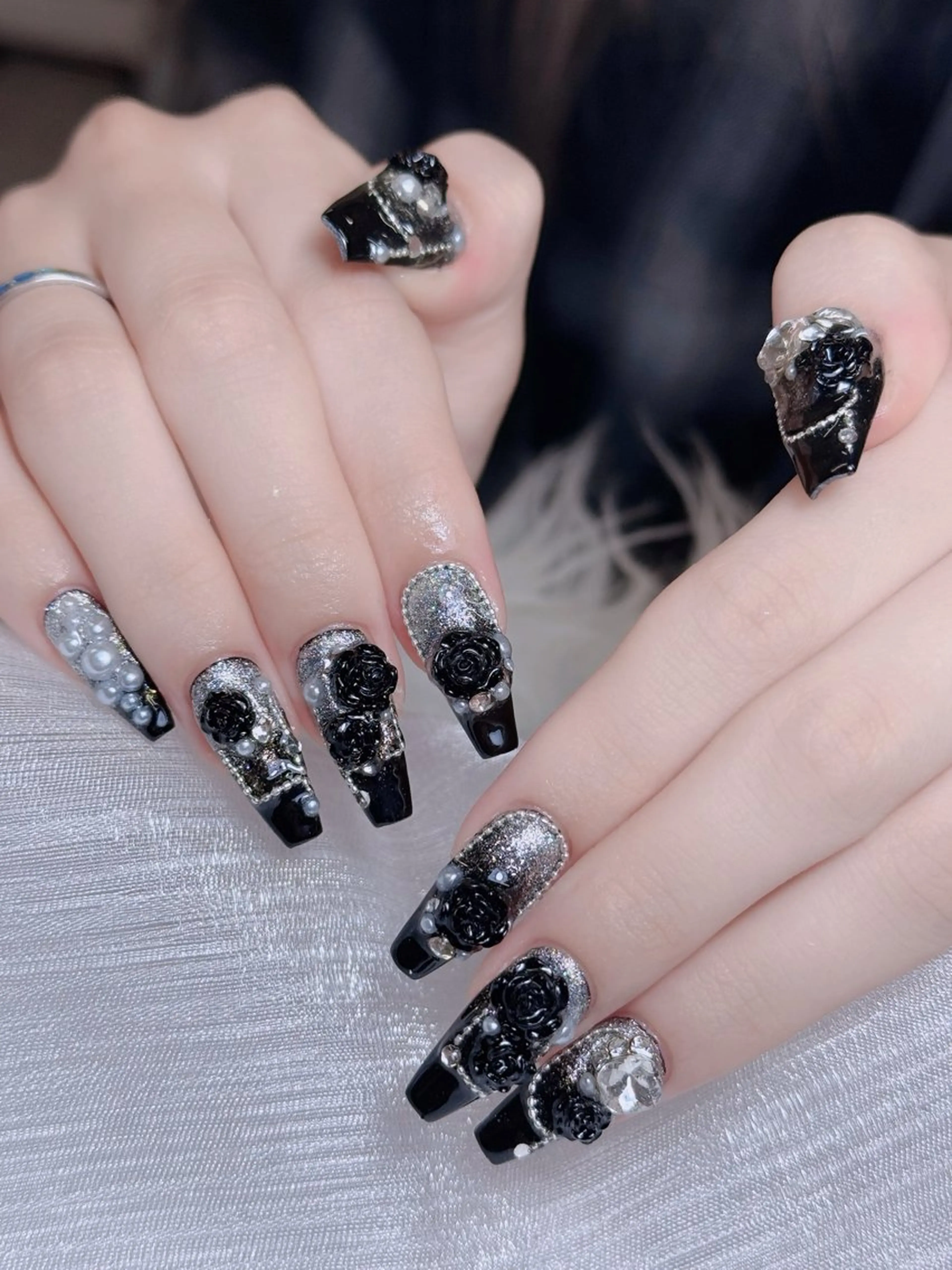 ネイル オーロラネイル チークネイル フットネイル フレンチネイル ハロウィン ハンドネイル Lumi Nail 新大久保3‘のネイルデザイン