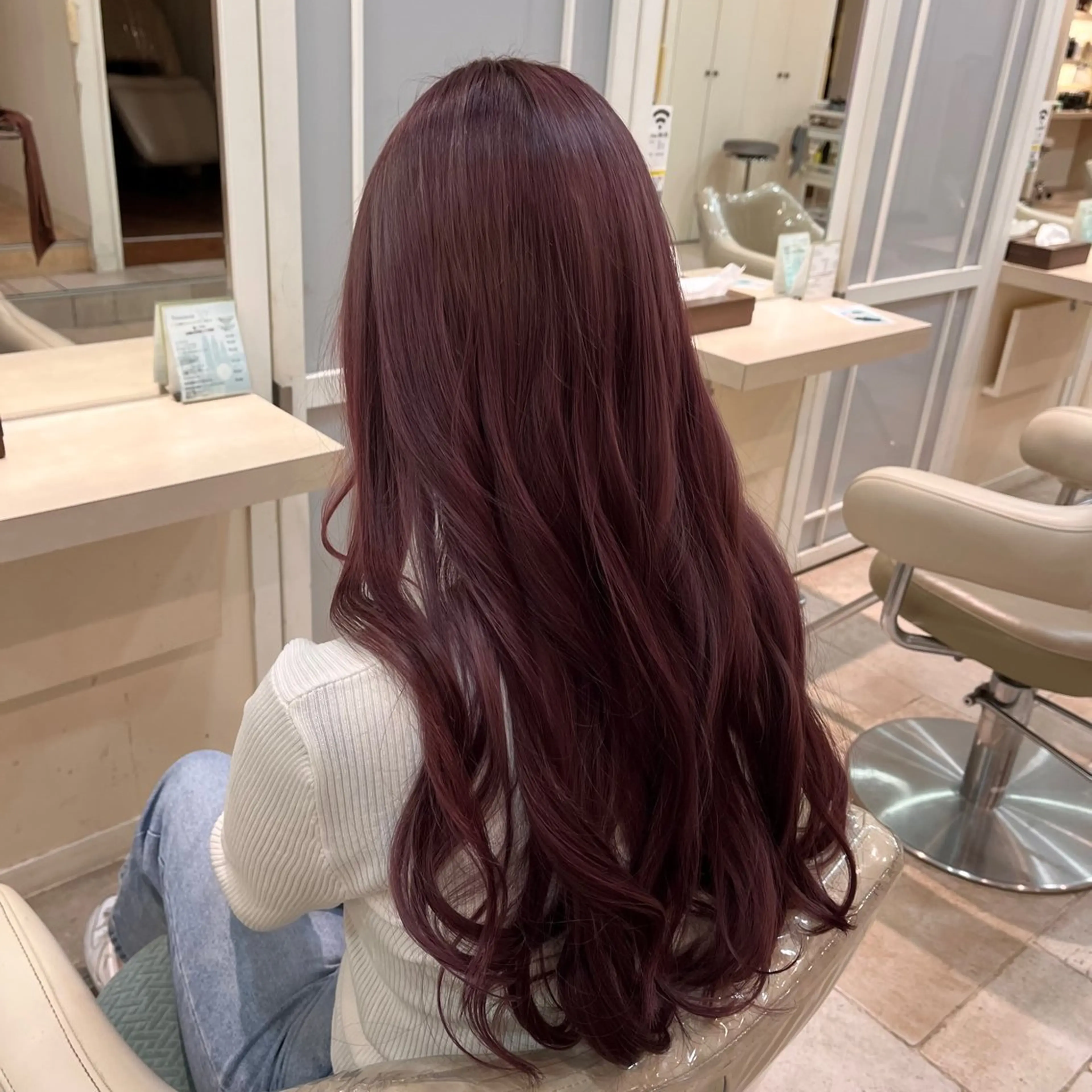 ロング ヘアカラー 青木 あいかのヘアスタイル