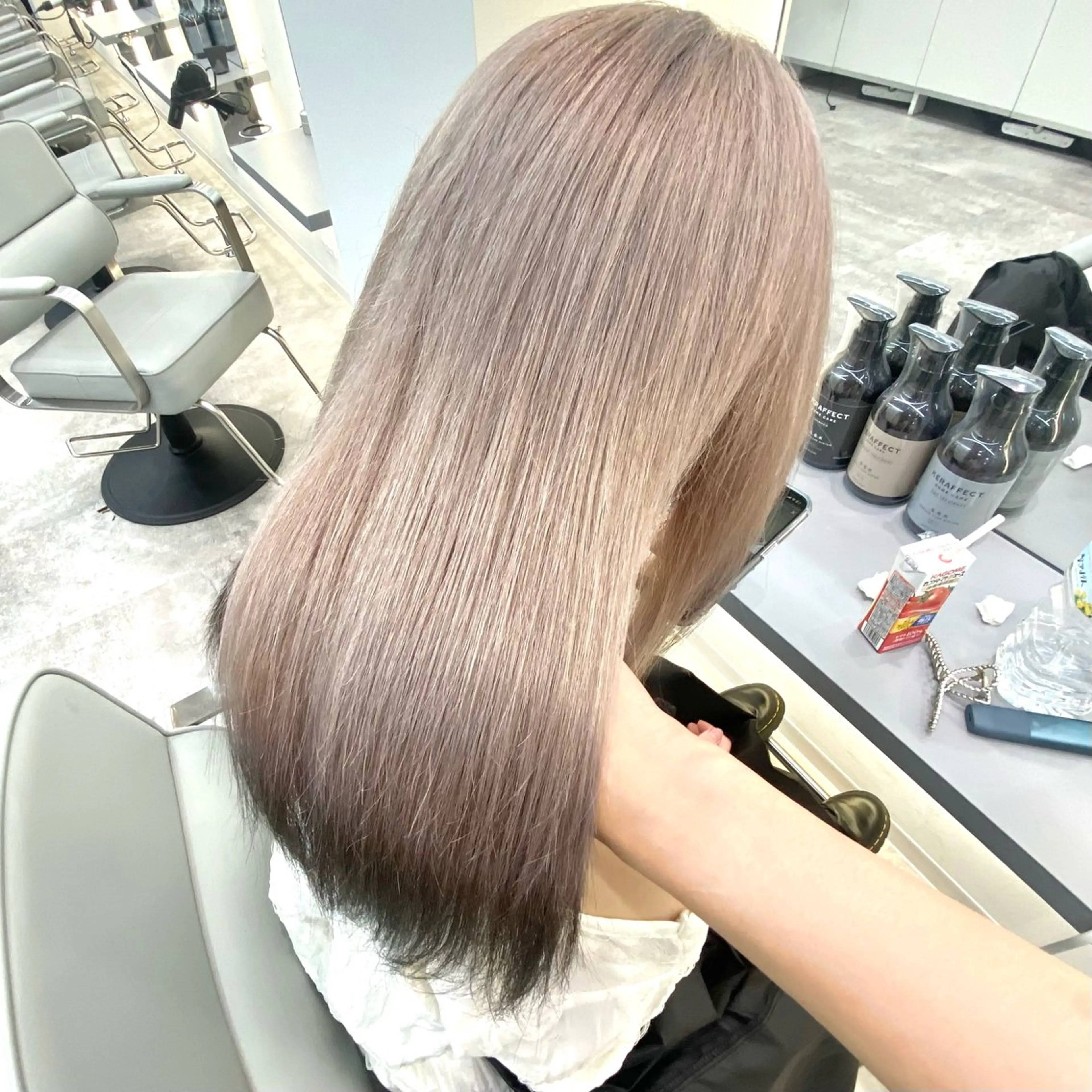 ミディアム ウルフカット /ブリーチayamiのヘアスタイル