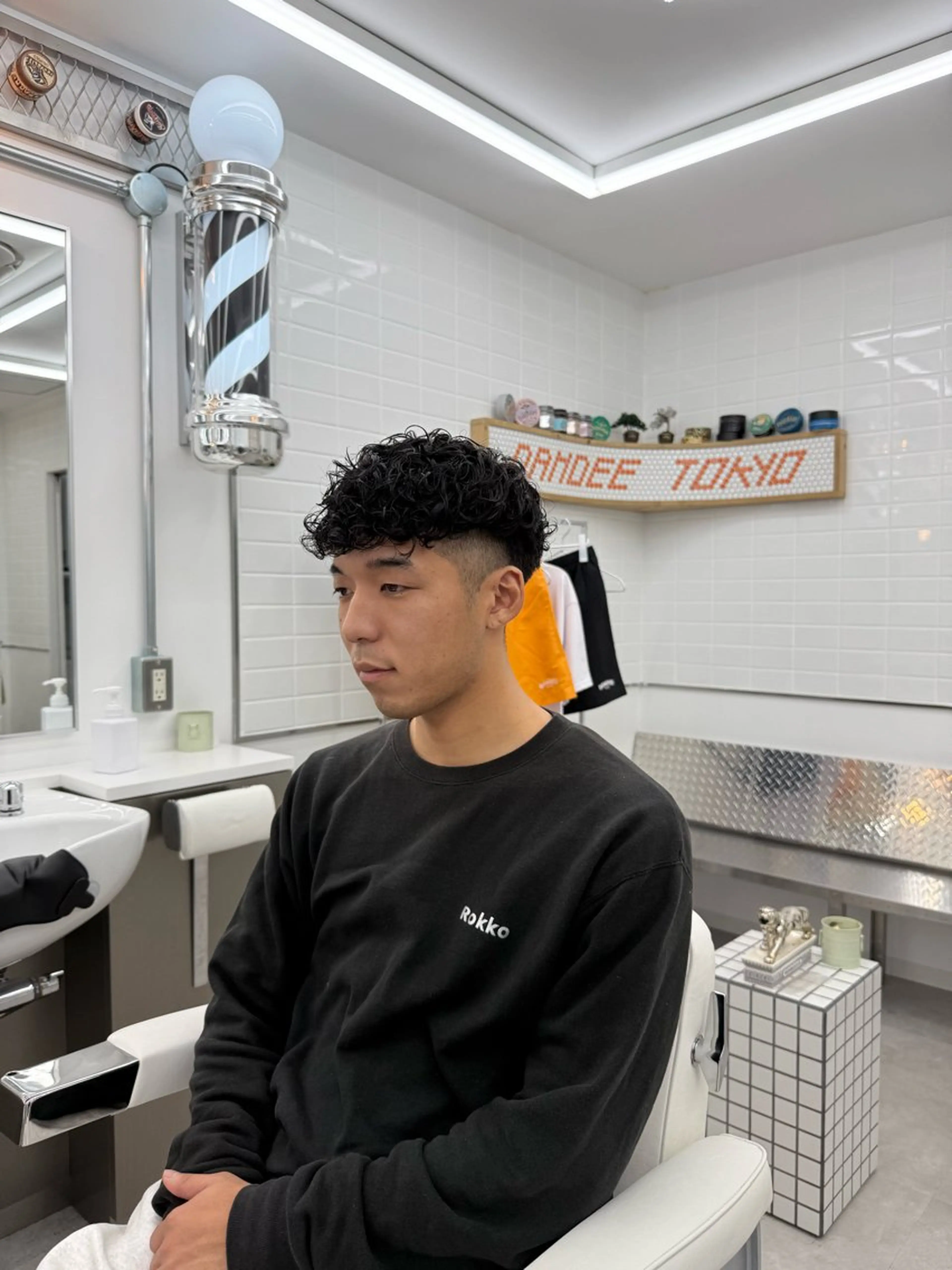 メンズ メンズパーマ スペインカール 刈り上げ DAMDEE マサトのヘアスタイル