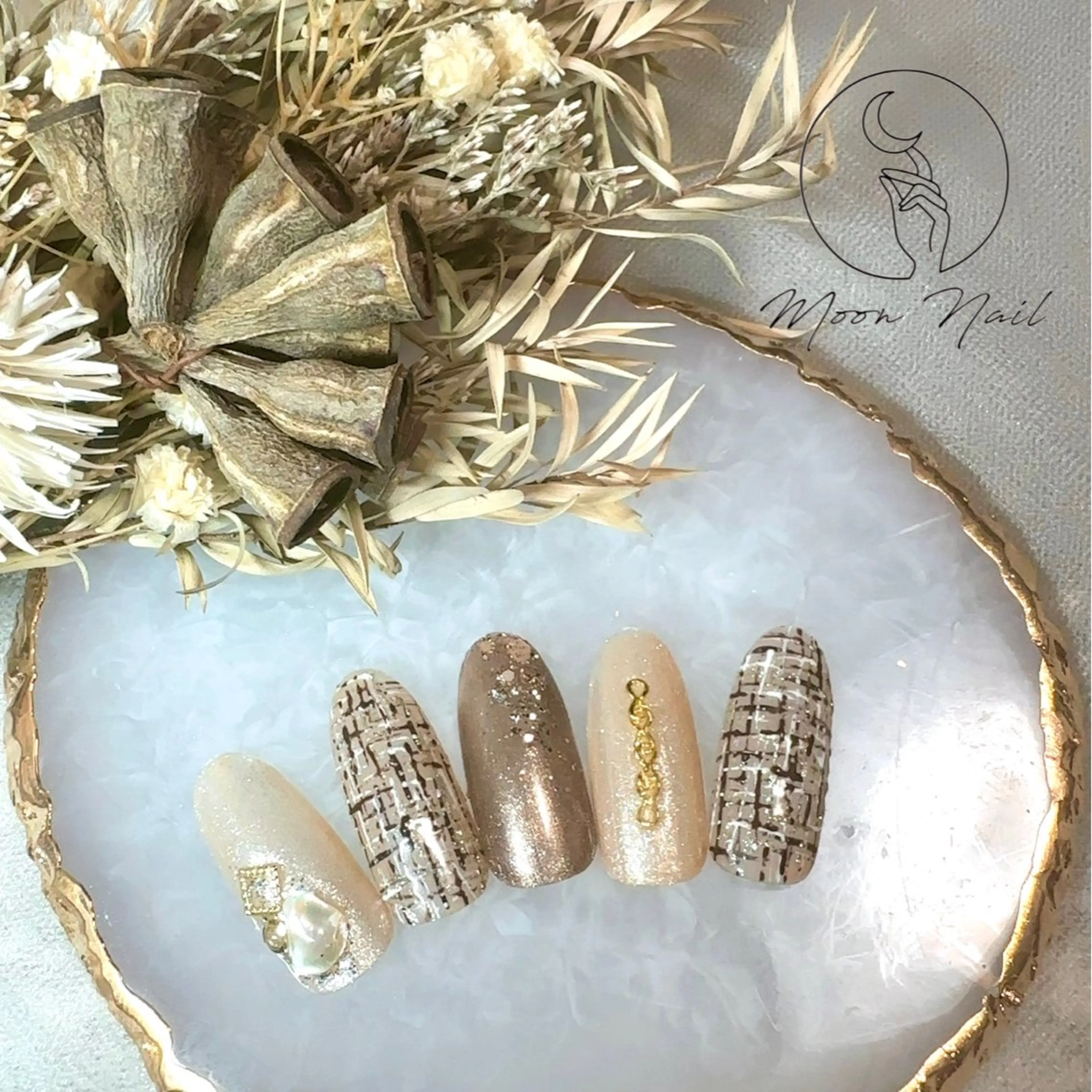 ネイル ハンドネイル Moon  Nail /栄　大須のネイルデザイン