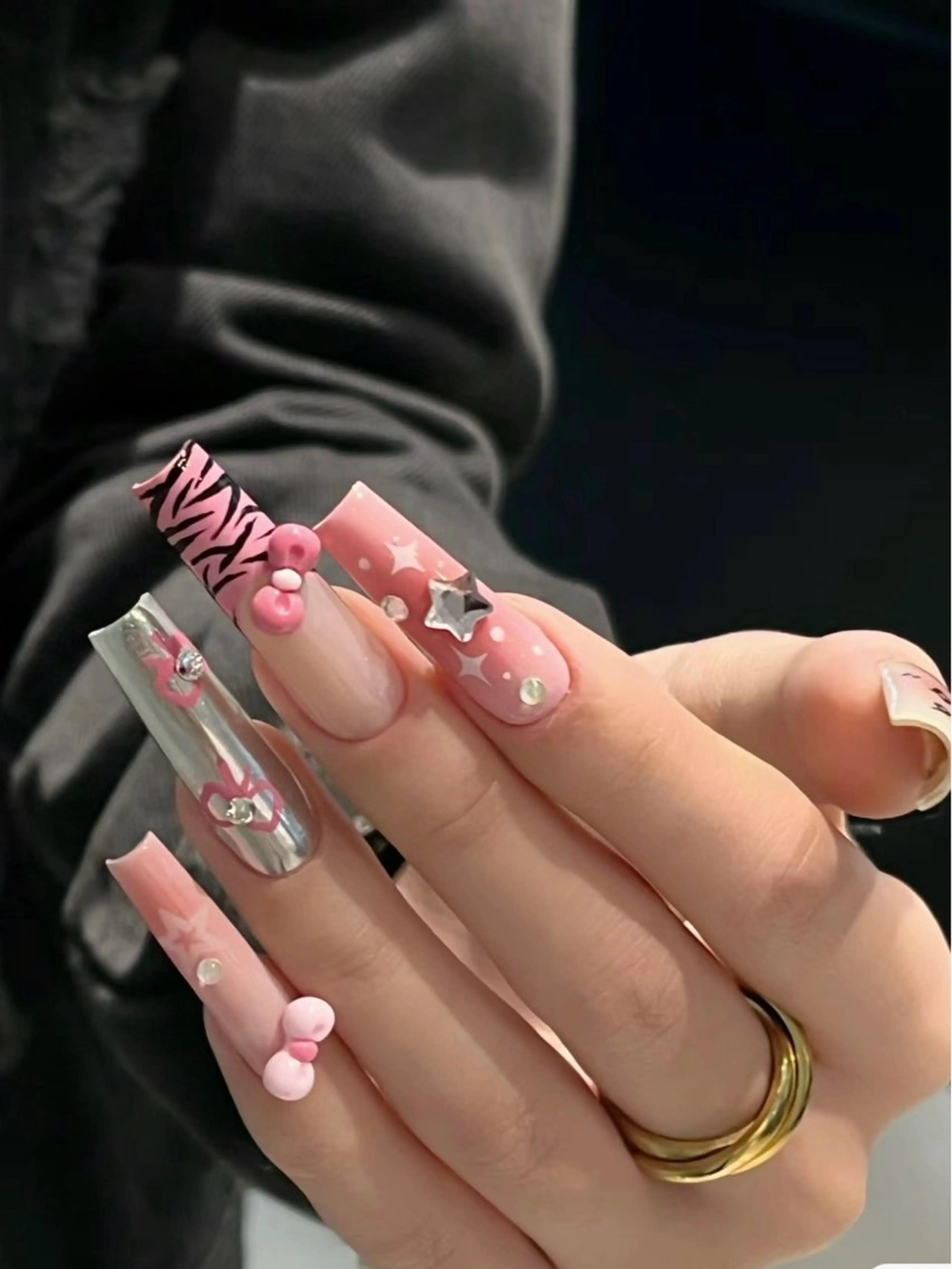 ネイル Hana  NAIL所属・新宿YISInail スカルプ専門店のネイルデザイン