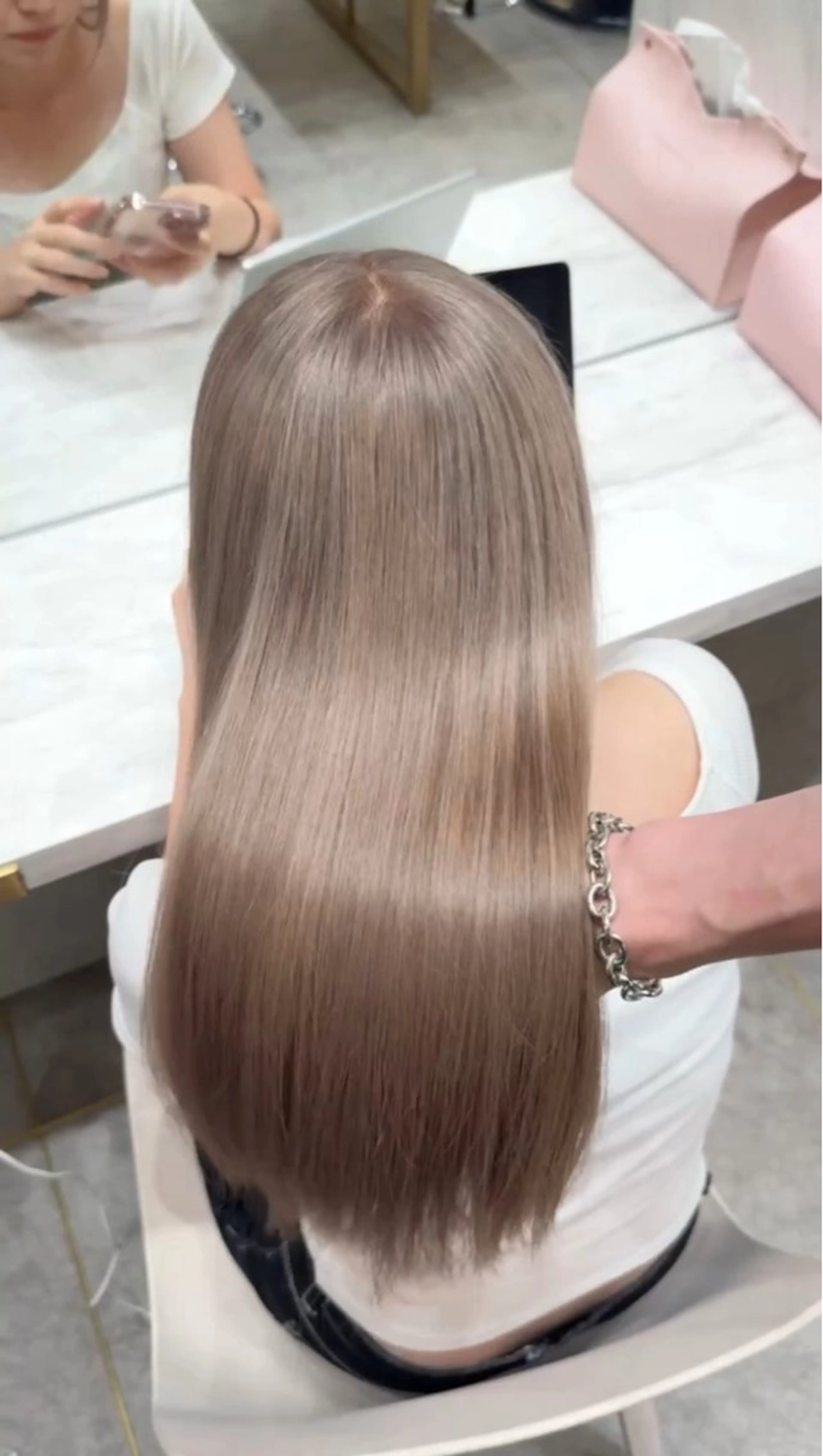 セミロング ヘアカラー 坂口 京平のヘアスタイル