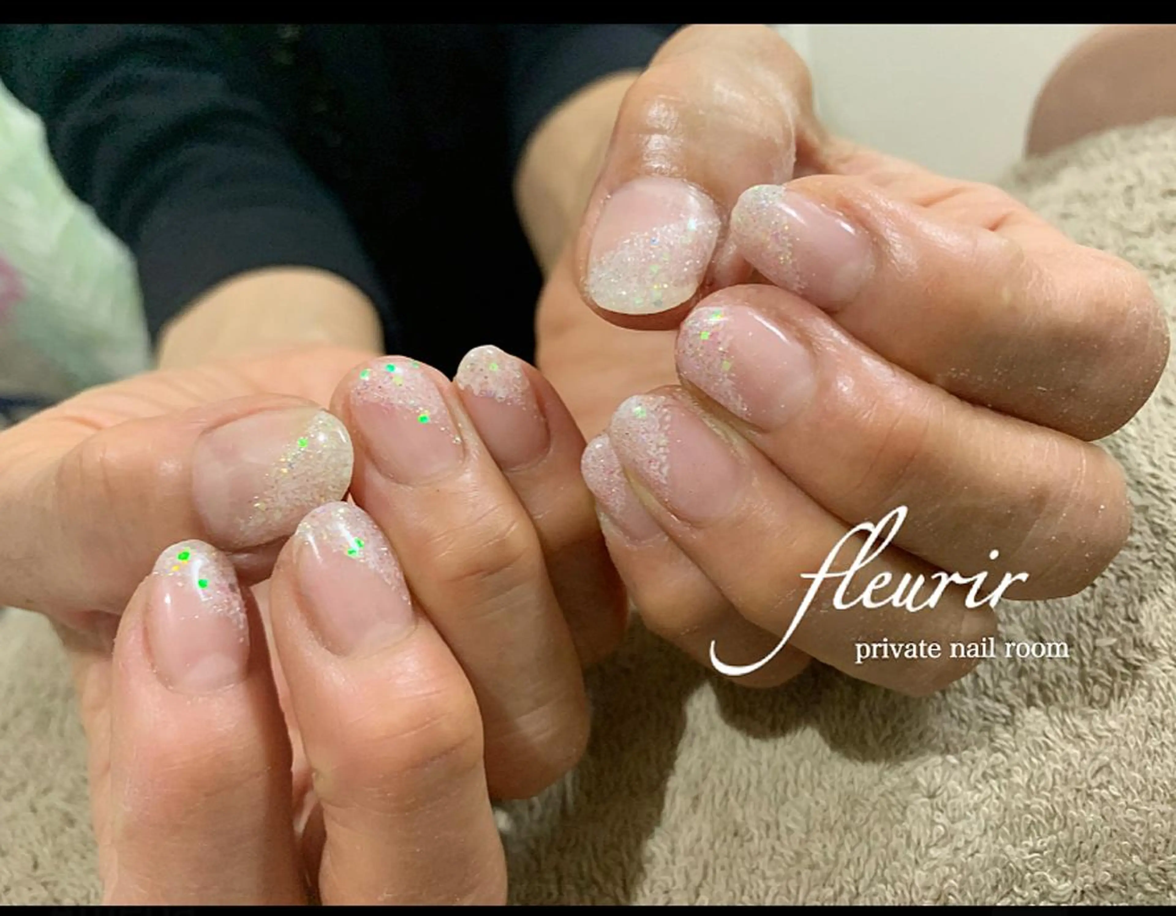 ネイル 桜ネイル フレンチネイル ホログラムネイル キラキラネイル 斜めフレンチ フルリール 【プライベートサロンのネイルデザイン