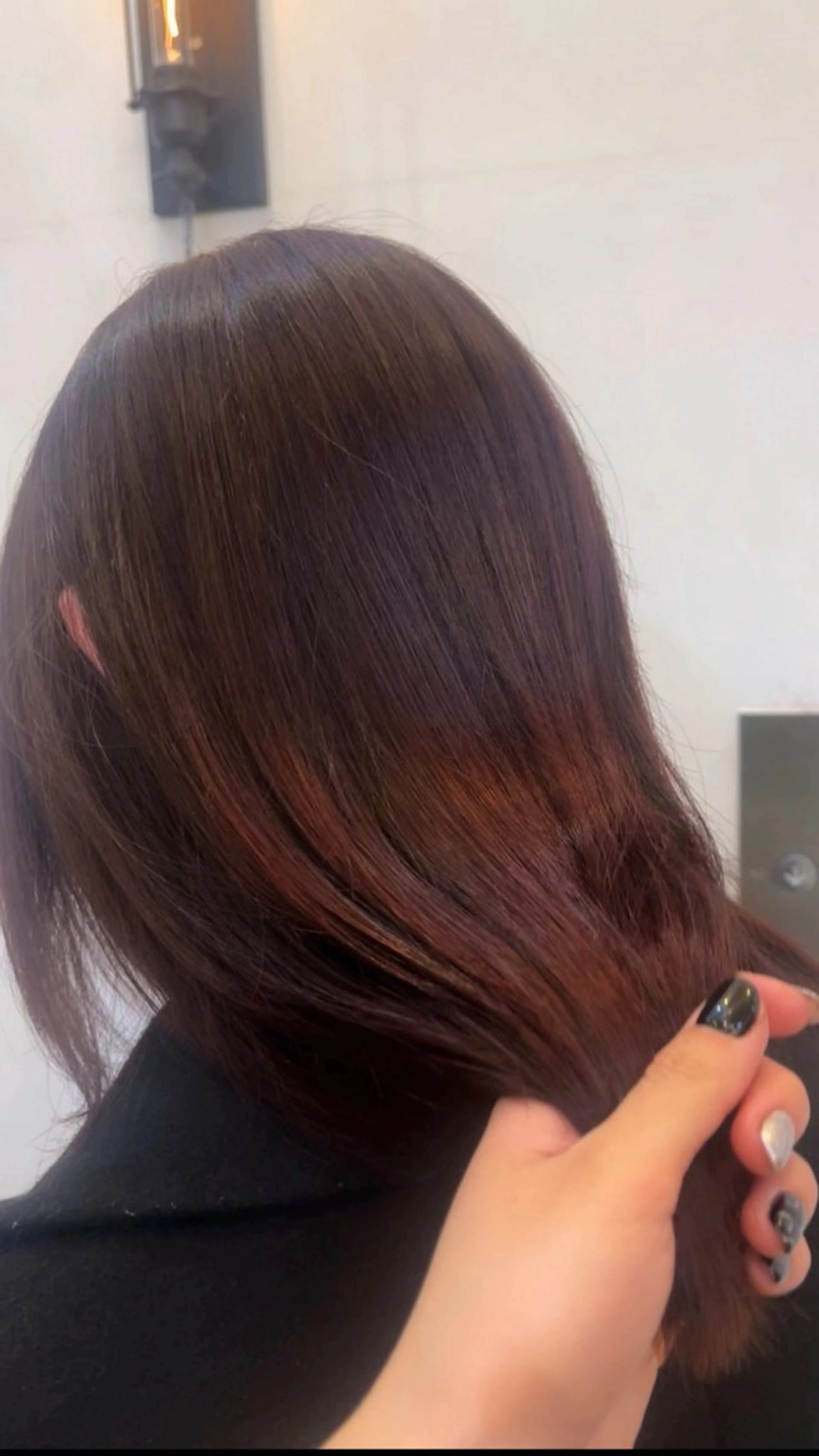 カラー ブリーチ ダブルカラー ブリーチなしカラー レッドカラー ヘアカラー トリートメント 東 茉央のヘアスタイル