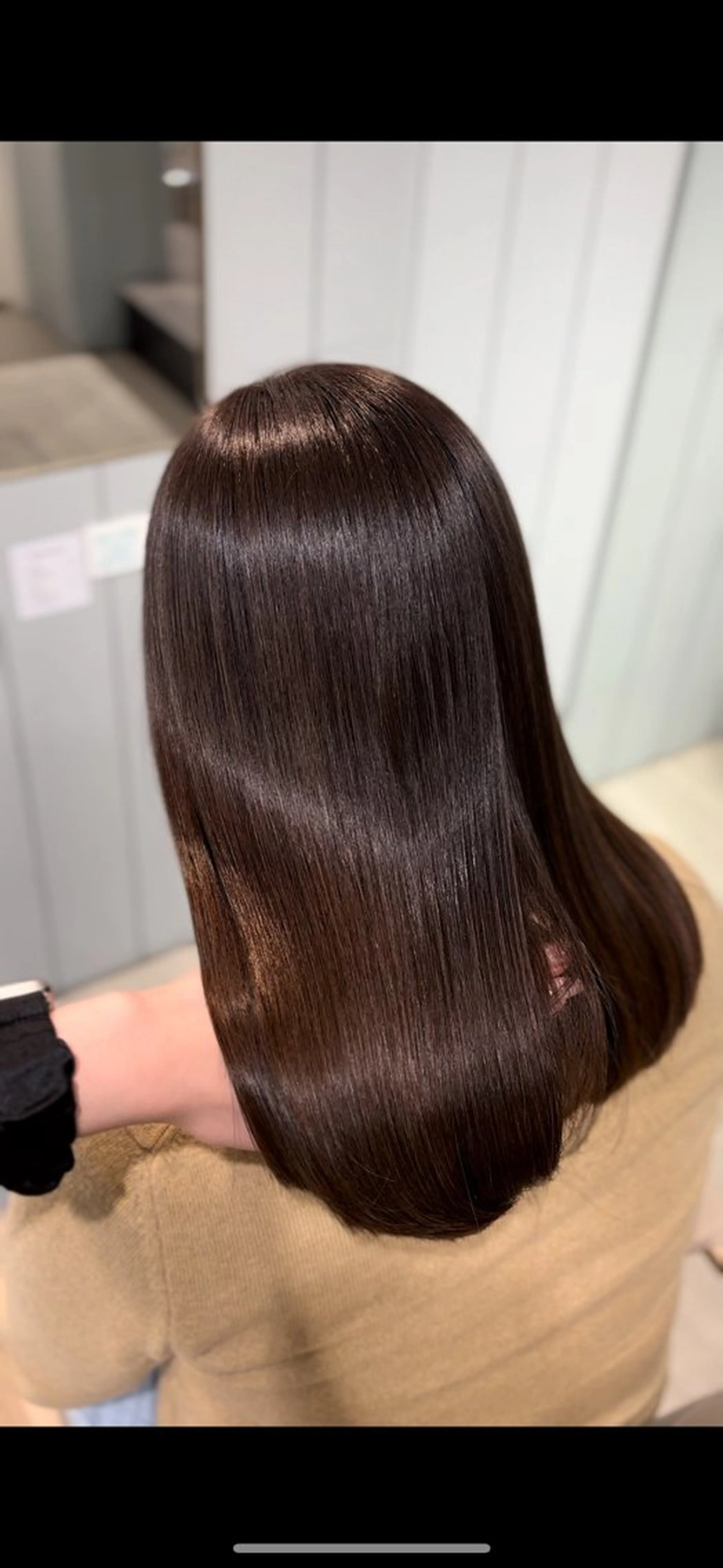 ミディアム カット ヘアカラー 縮毛矯正 トリートメント 酸性縮毛矯正／ 髪質改善／海月のヘアスタイル