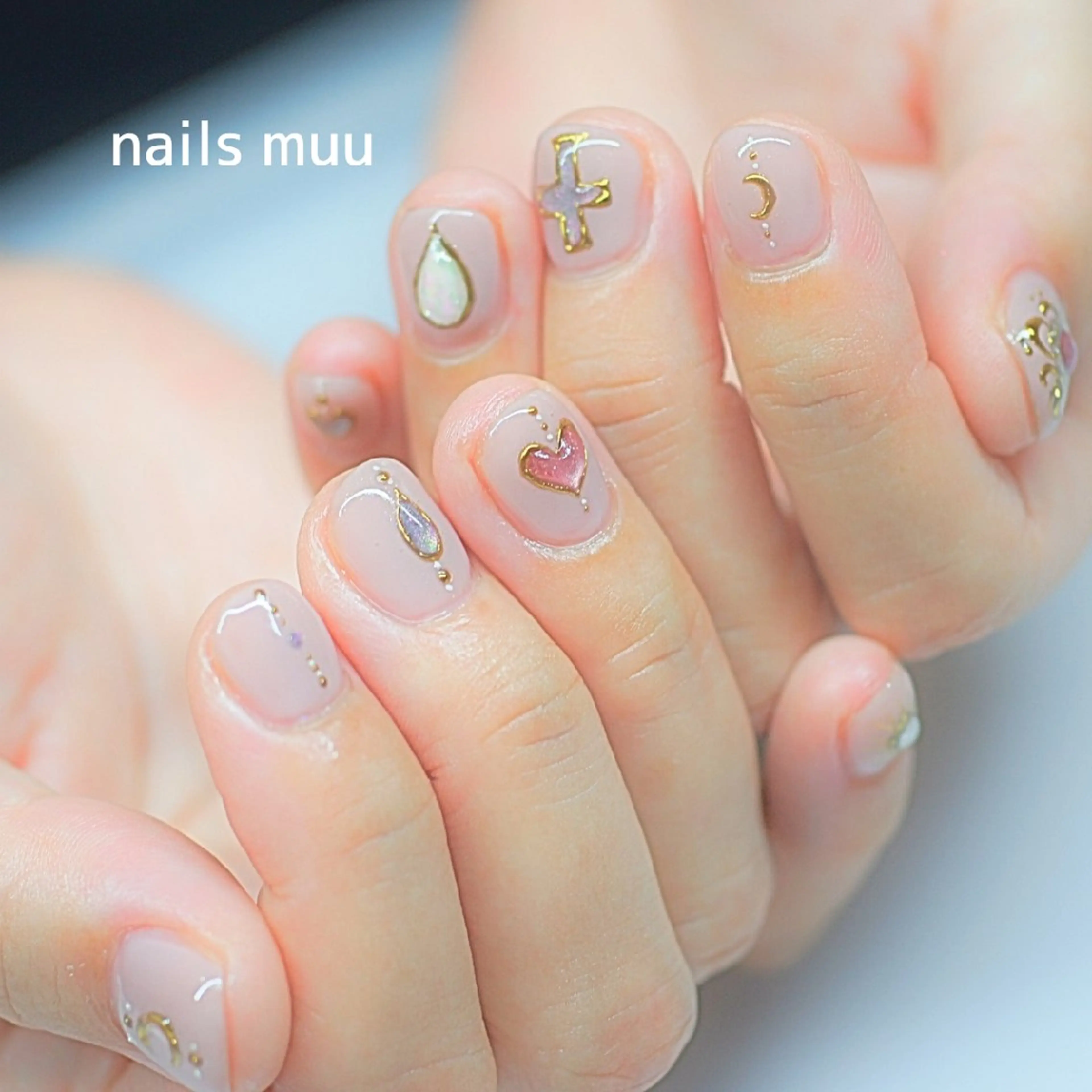 ネイル マグネットネイル ショートネイル ハンドネイル nails muu まゆのネイルデザイン
