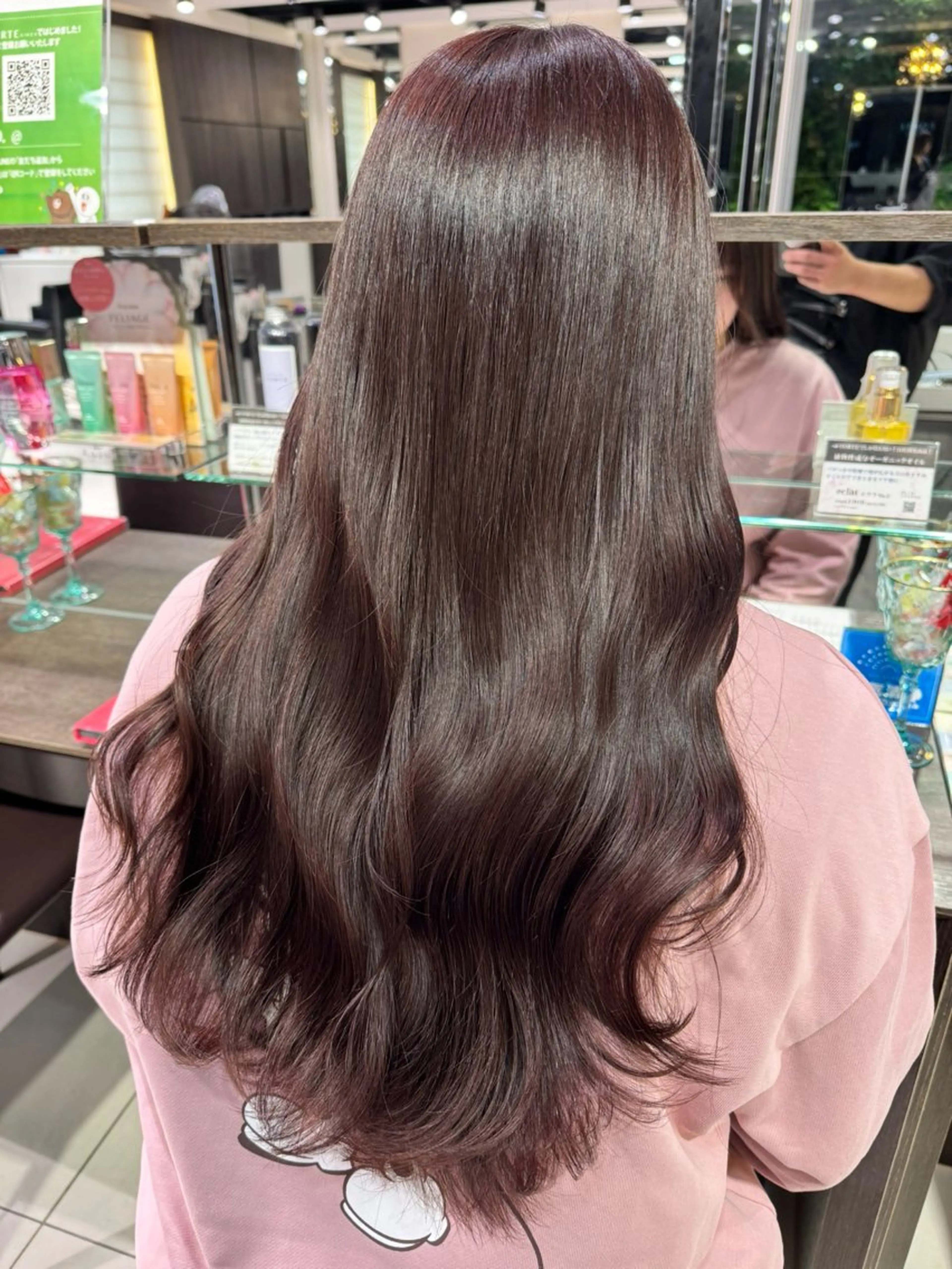 ロング カラー ヘアカラー トリートメント ヘッドスパ ピンクカラー🩷 スパニスト 外岡実希のヘアスタイル