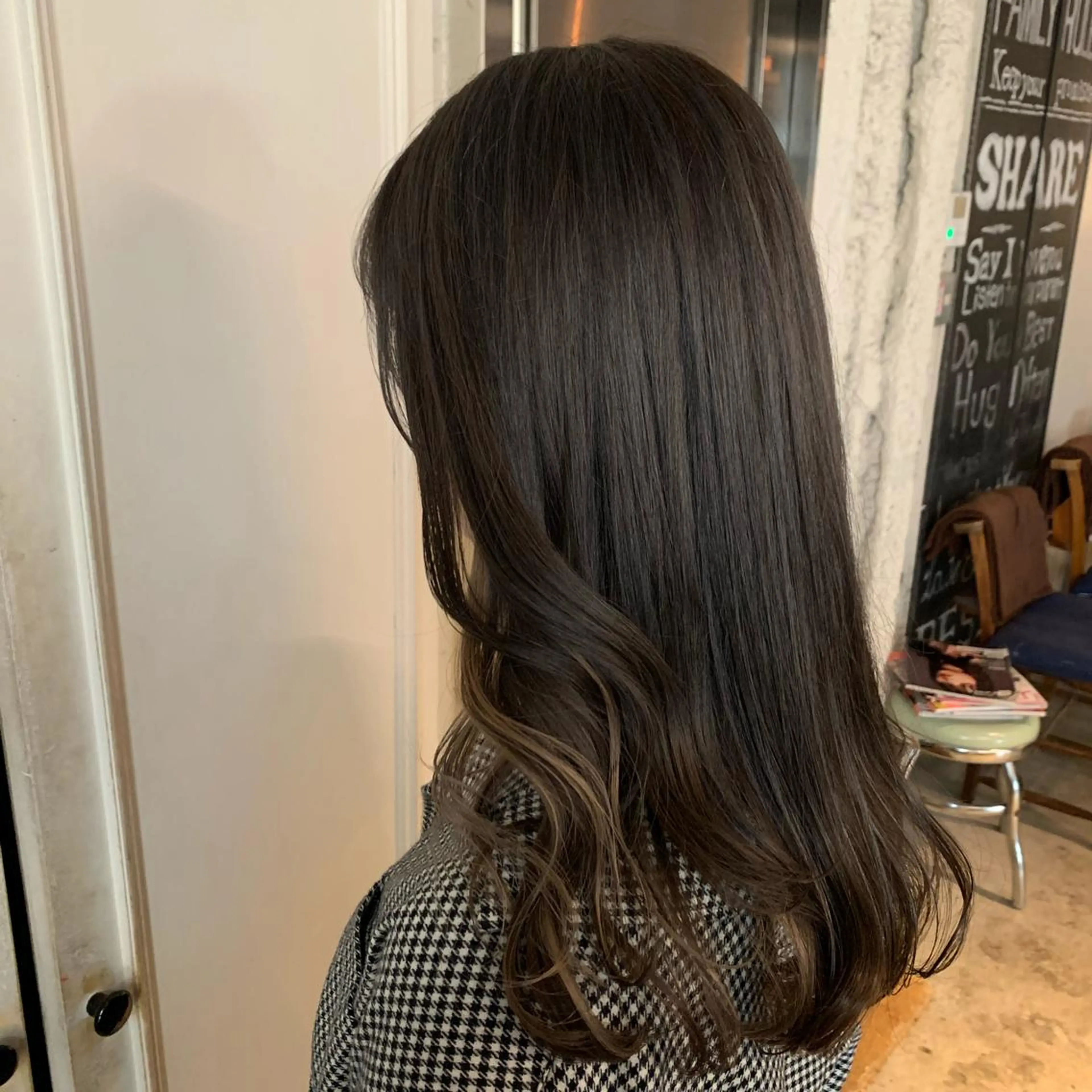 セミロング カラー ヘアアレンジ ブリーチ LIBERTE所属・再現度&髪質改善 LISAのヘアスタイル