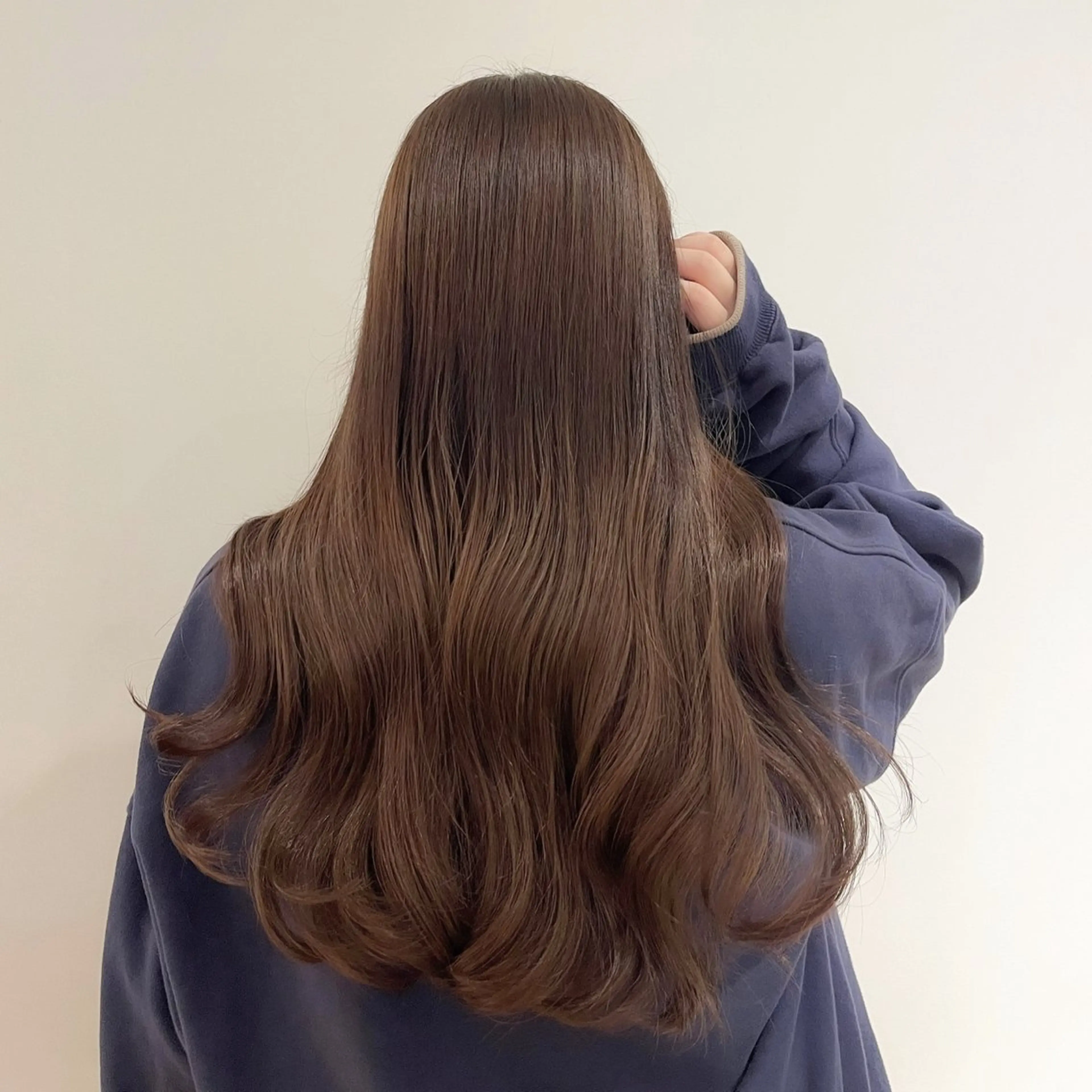 ロング ヘアカラー 川上 莉歩のヘアスタイル