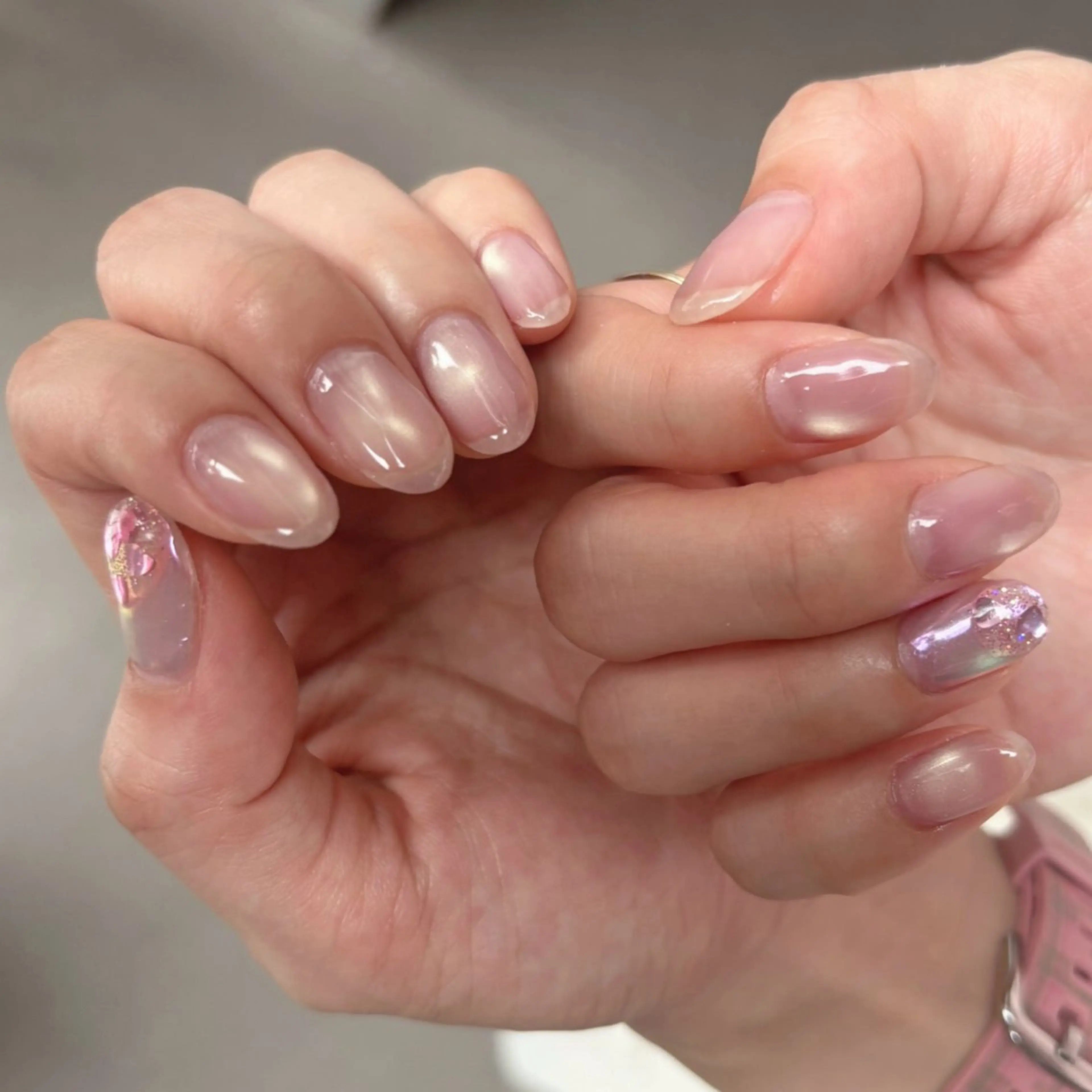 ネイル オーロラネイル ハート キラキラネイル ハンドネイル AmoNAIL💅 谷町4丁目のネイルデザイン