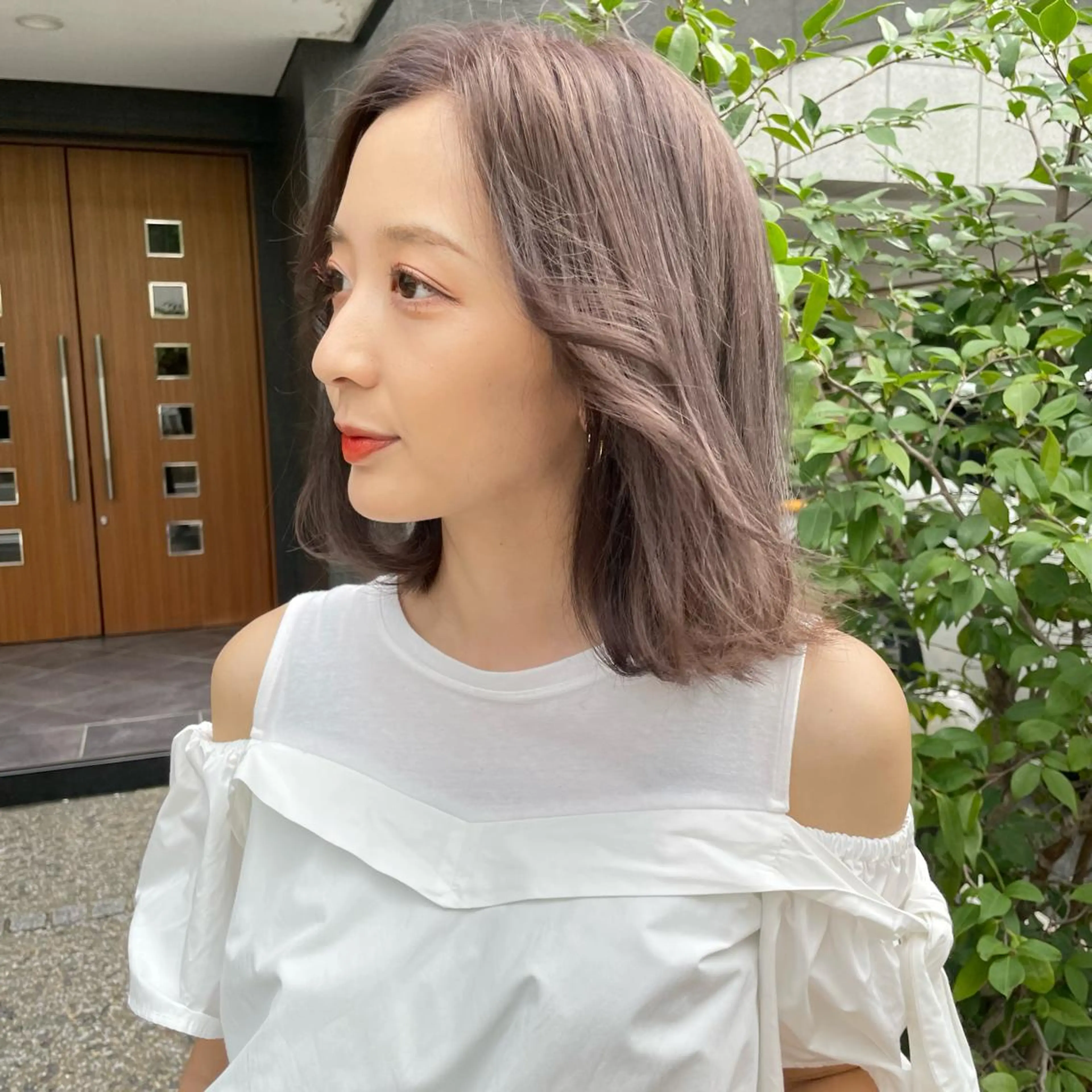 セミロング KAORU オリーブカラーのヘアスタイル