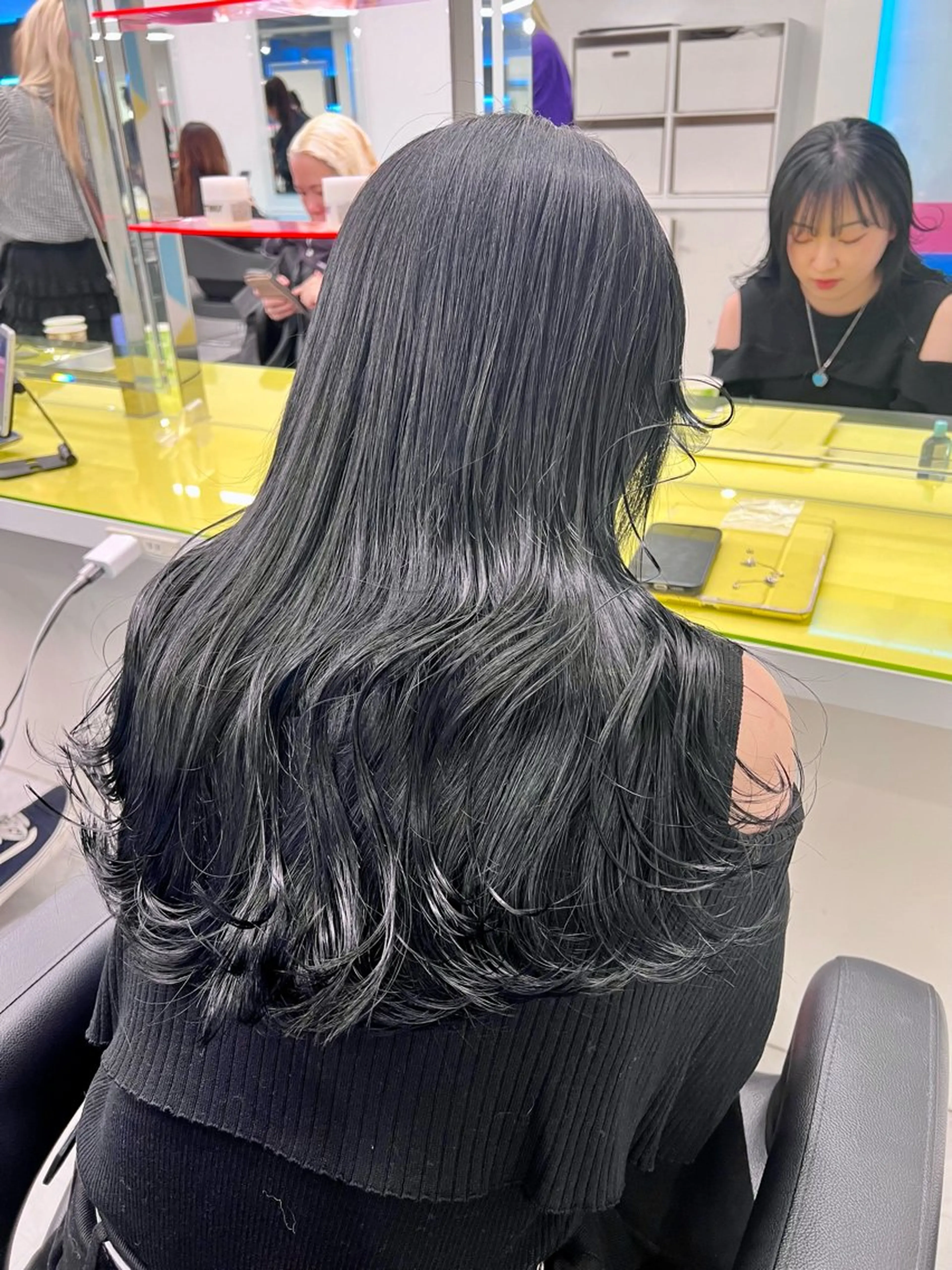 セミロング カラー 黒髪 カット ヘアカラー 🧸韓国風艶髪/ 透明感抜群カラー🧸のヘアスタイル