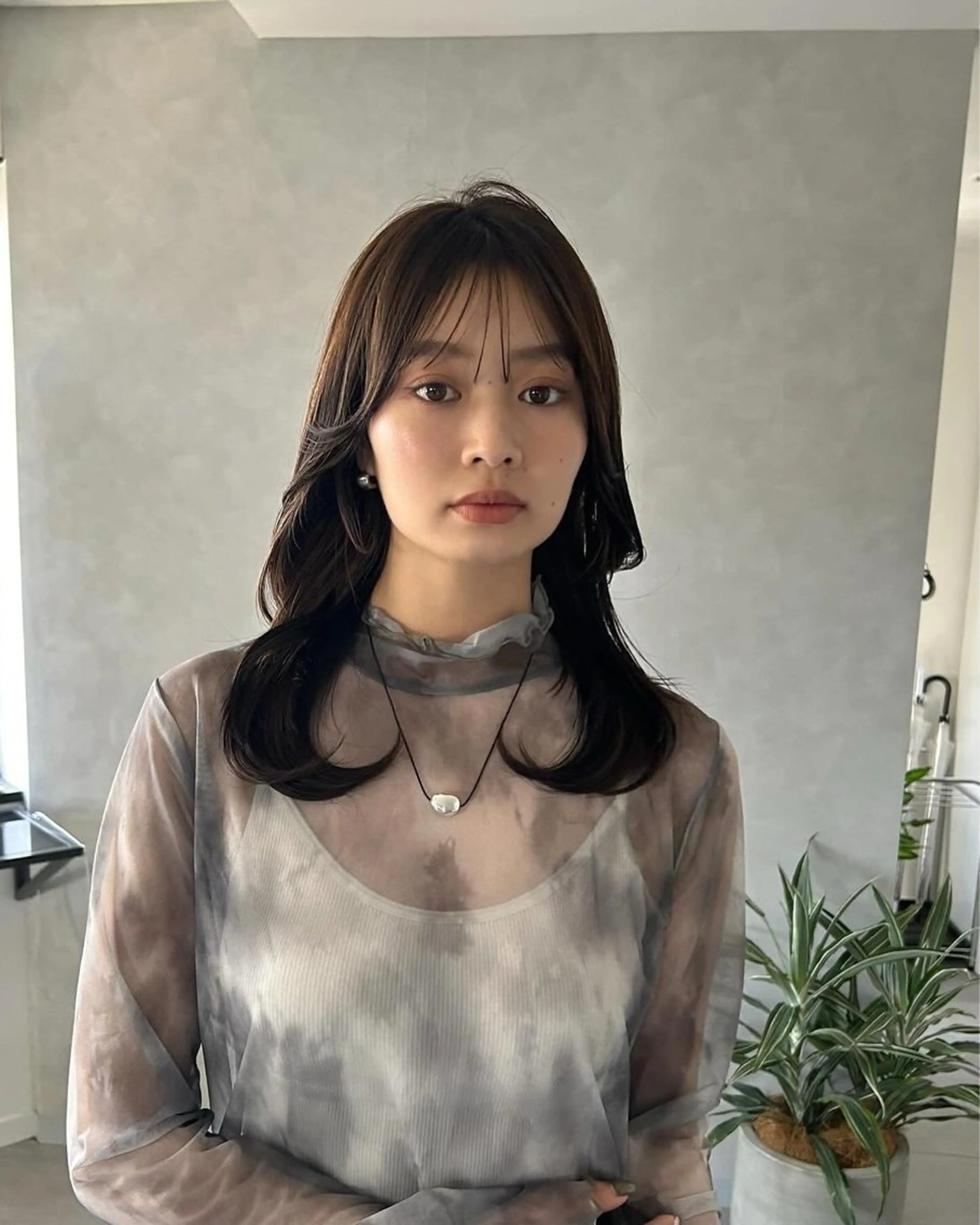 ミディアム カラー グレージュ くびれヘア ❤️ショートカット ・顔周りカット❤️のヘアスタイル