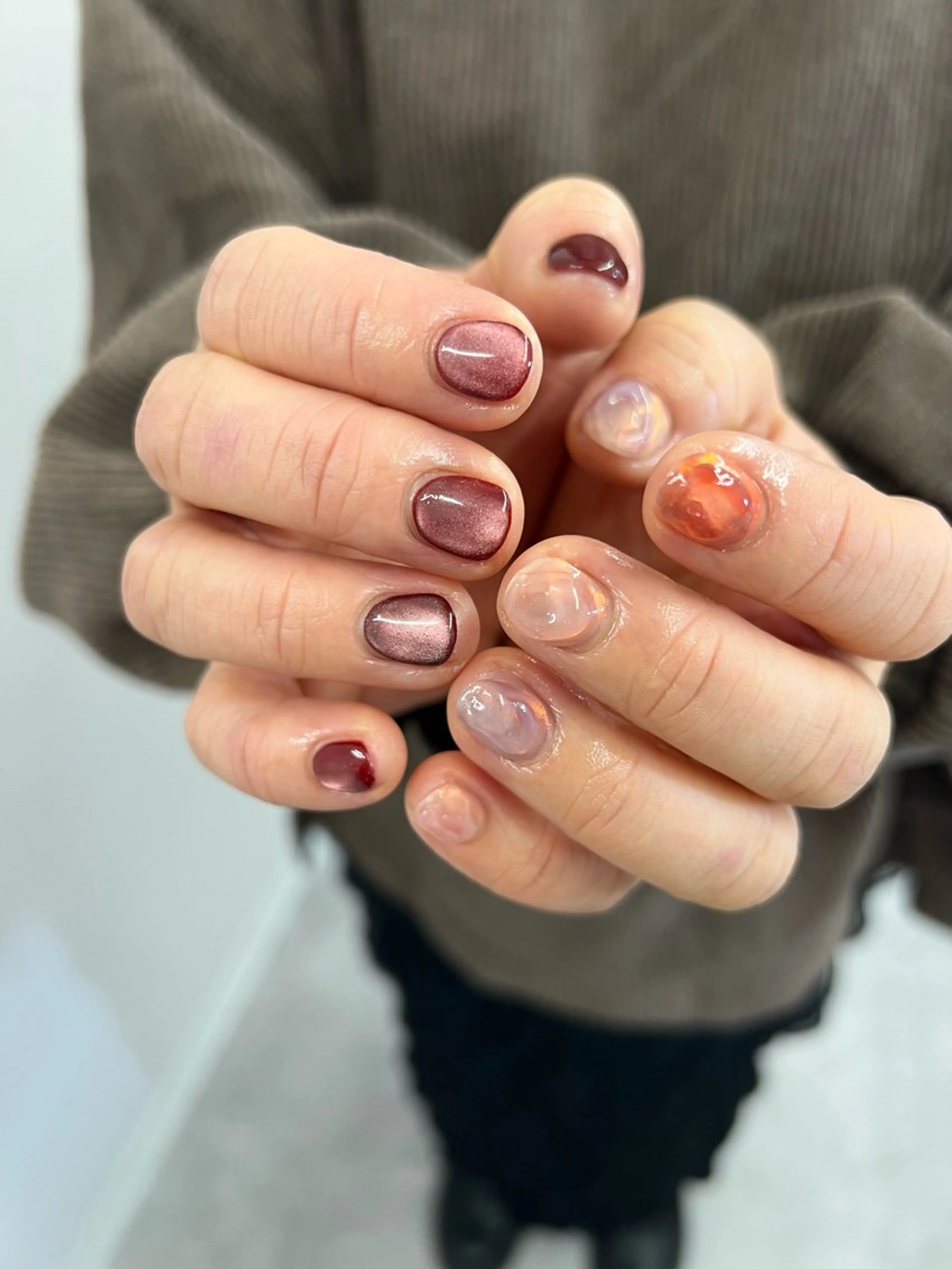 ネイル ボルドー ジェルネイル マグネットネイル ニュアンスネイル パラジェル ハンドネイル ハンドケア Bana_ Nailのネイルデザイン