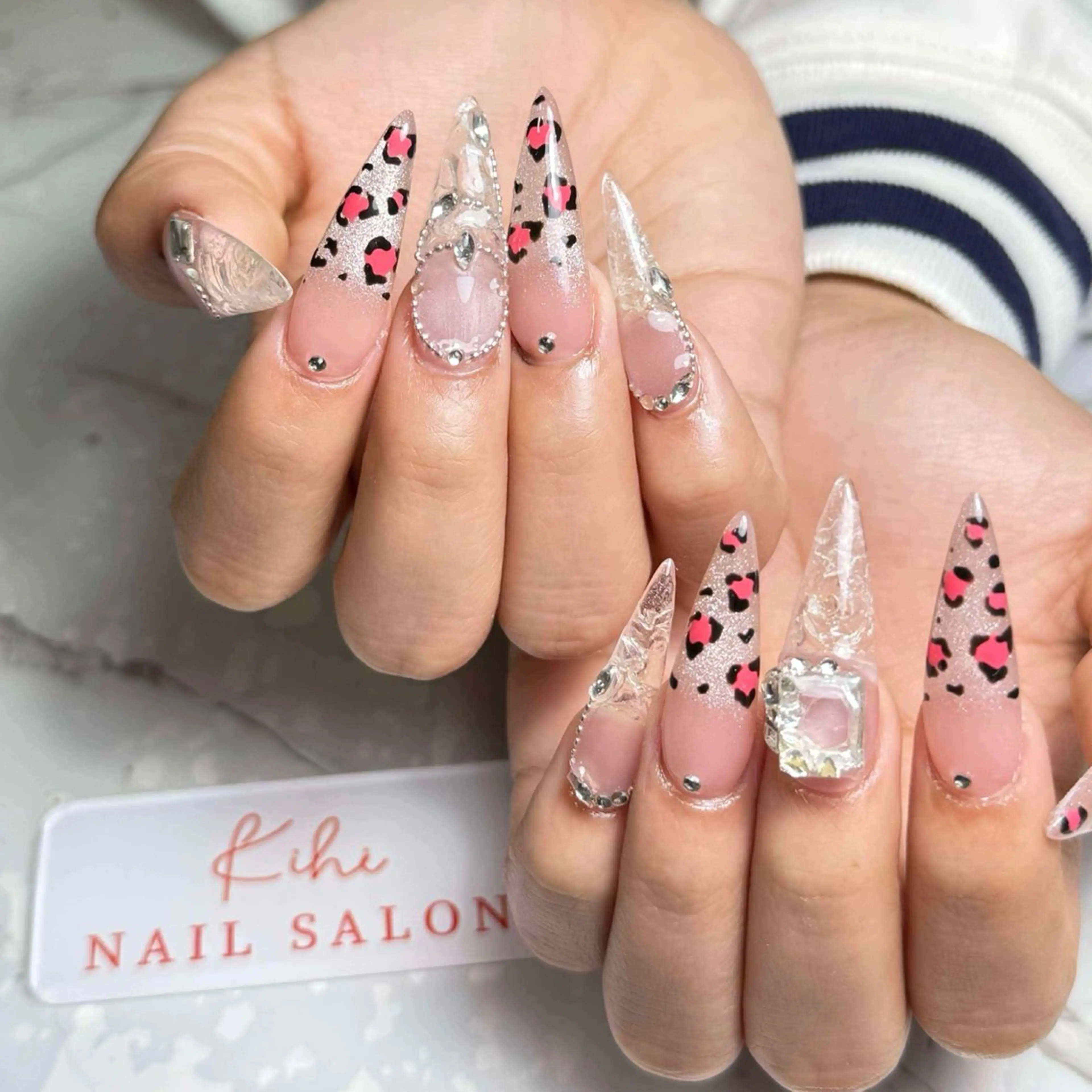 ネイル アートネイル フレンチネイル ジェルネイル グラデーション 韓国ネイル ハンドネイル ハンドケア さくら💮💮 【オフ無料】のネイルデザイン