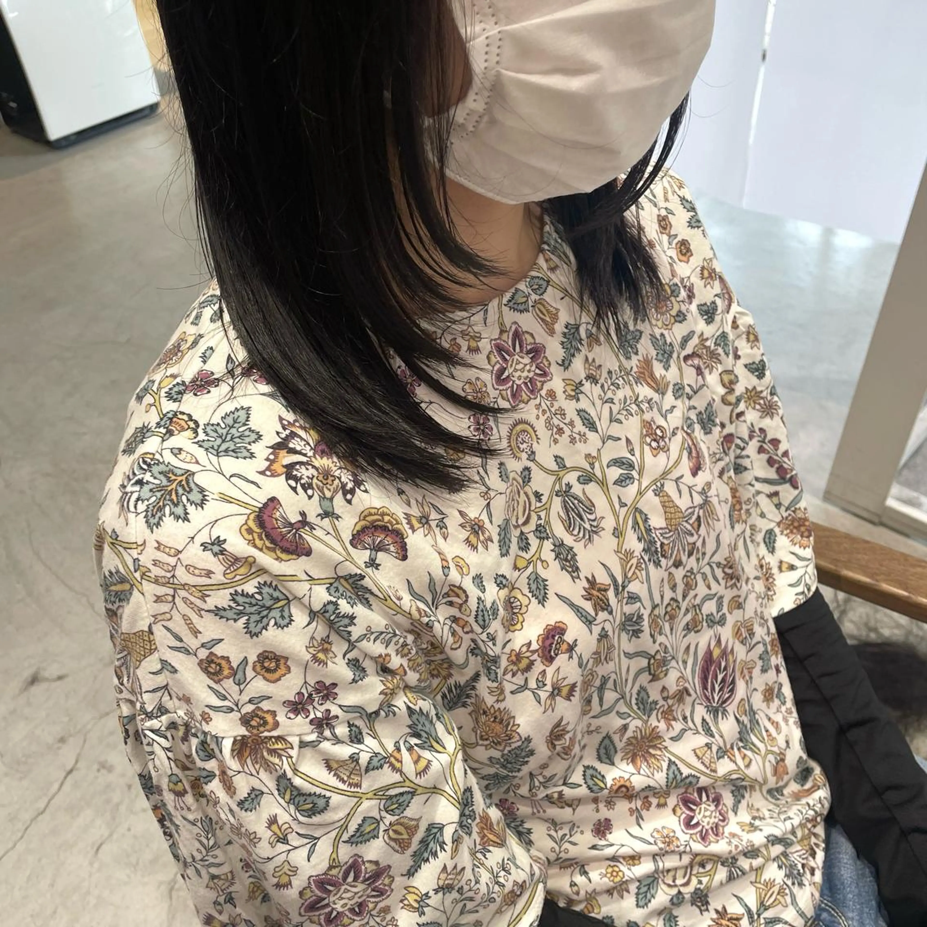 ミディアム 顔まわりレイヤー 顔周りカット レイヤーカット Lico所属・濱野 玲奈のヘアスタイル