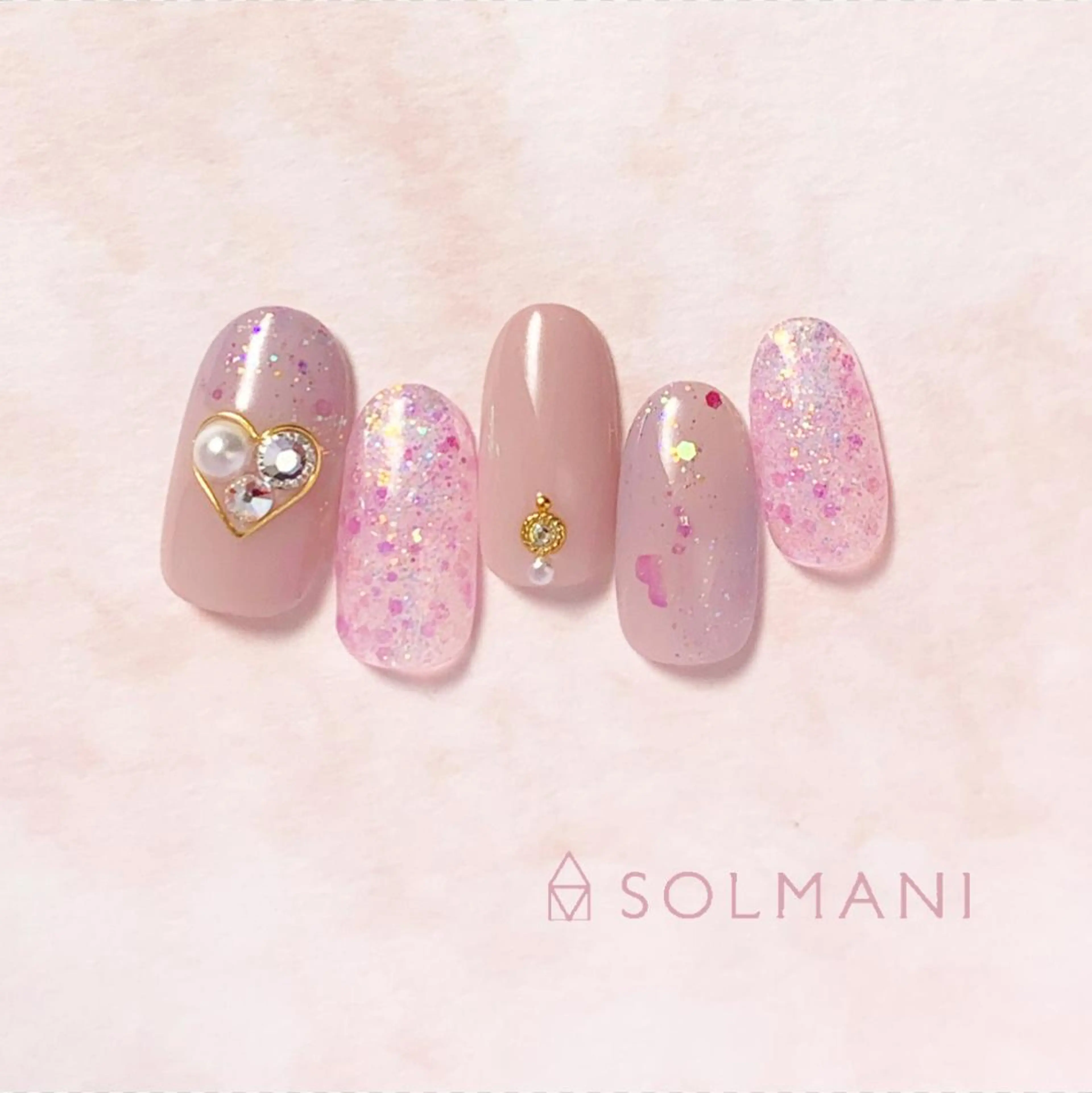 ネイル ハート SOLMANI 予約担当のネイルデザイン