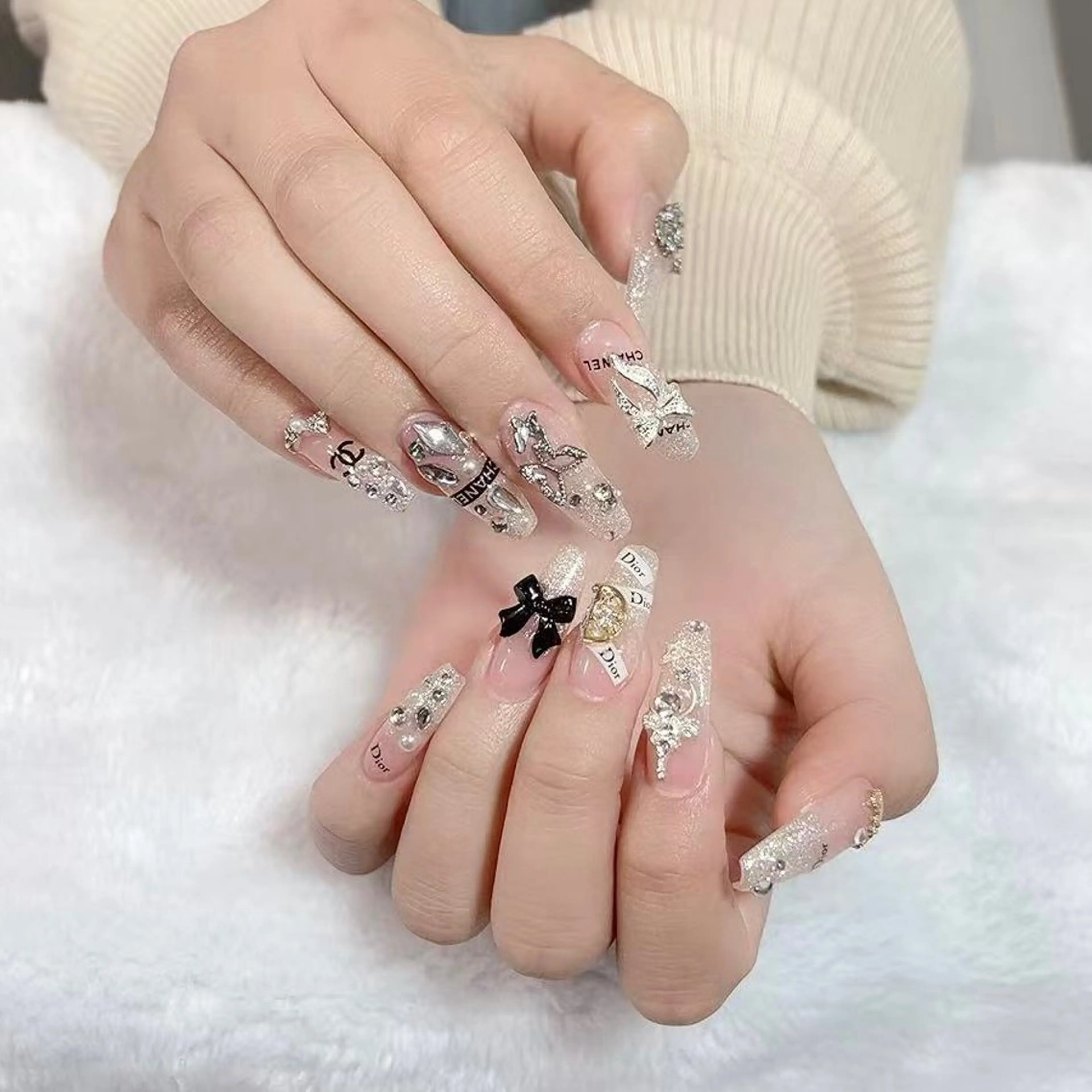 ネイル 持ち込み Amina nail salonのネイルデザイン