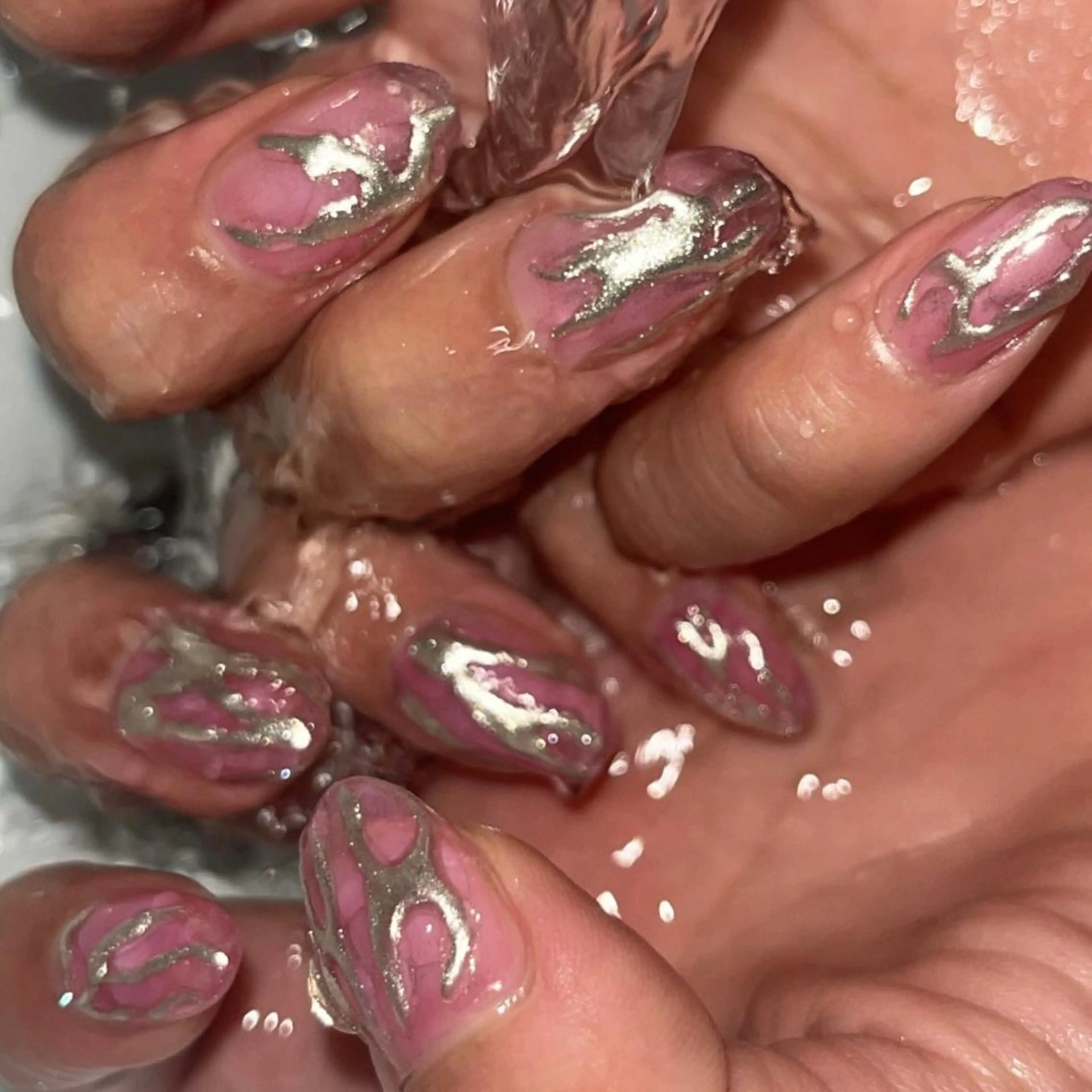 ネイル 🪐富島彩夏 /海外nail🪐のネイルデザイン