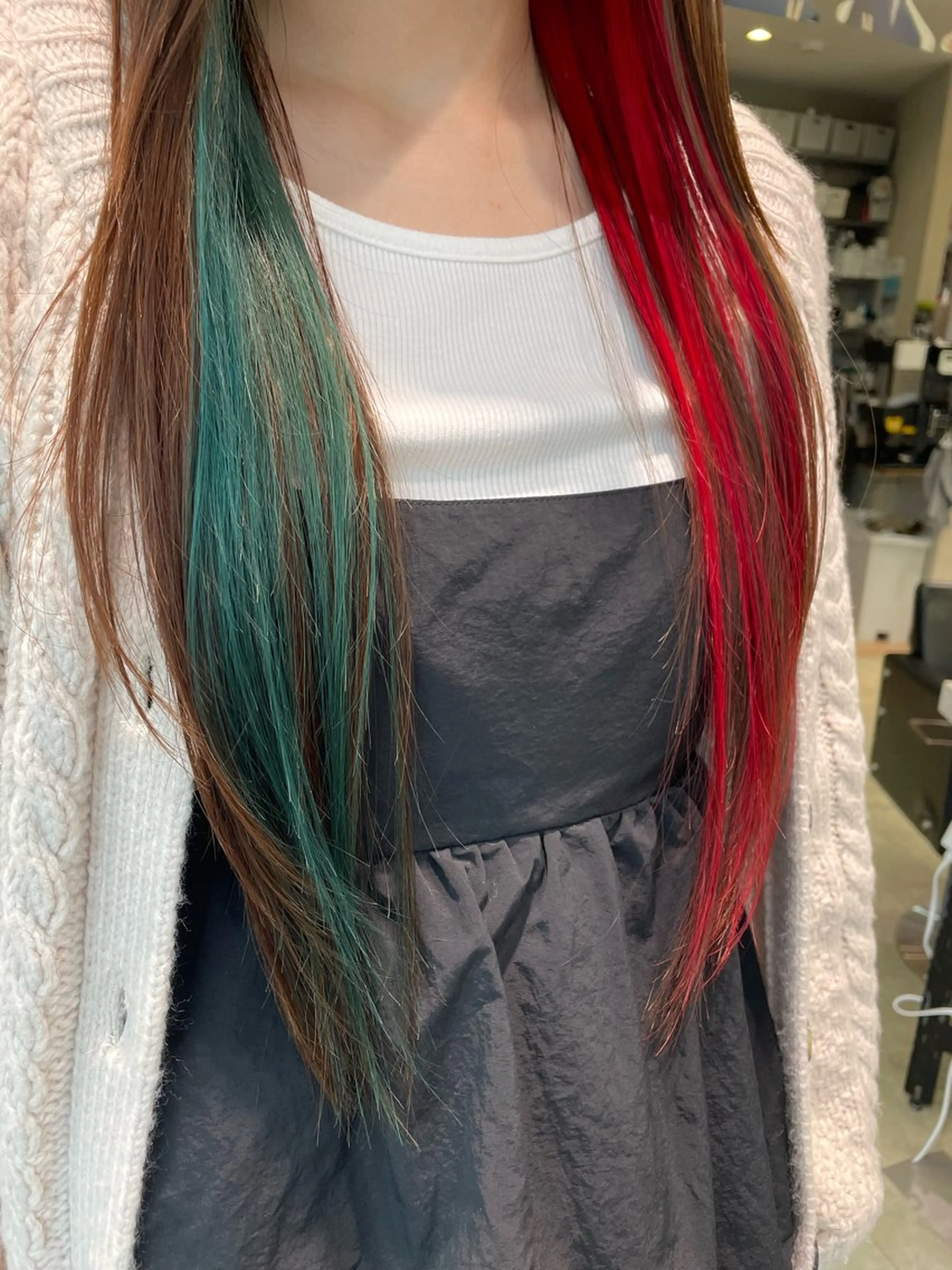 ロング ヘアカラー トリートメント 🍭ハイトーン/ レイヤーカット🦄のヘアスタイル