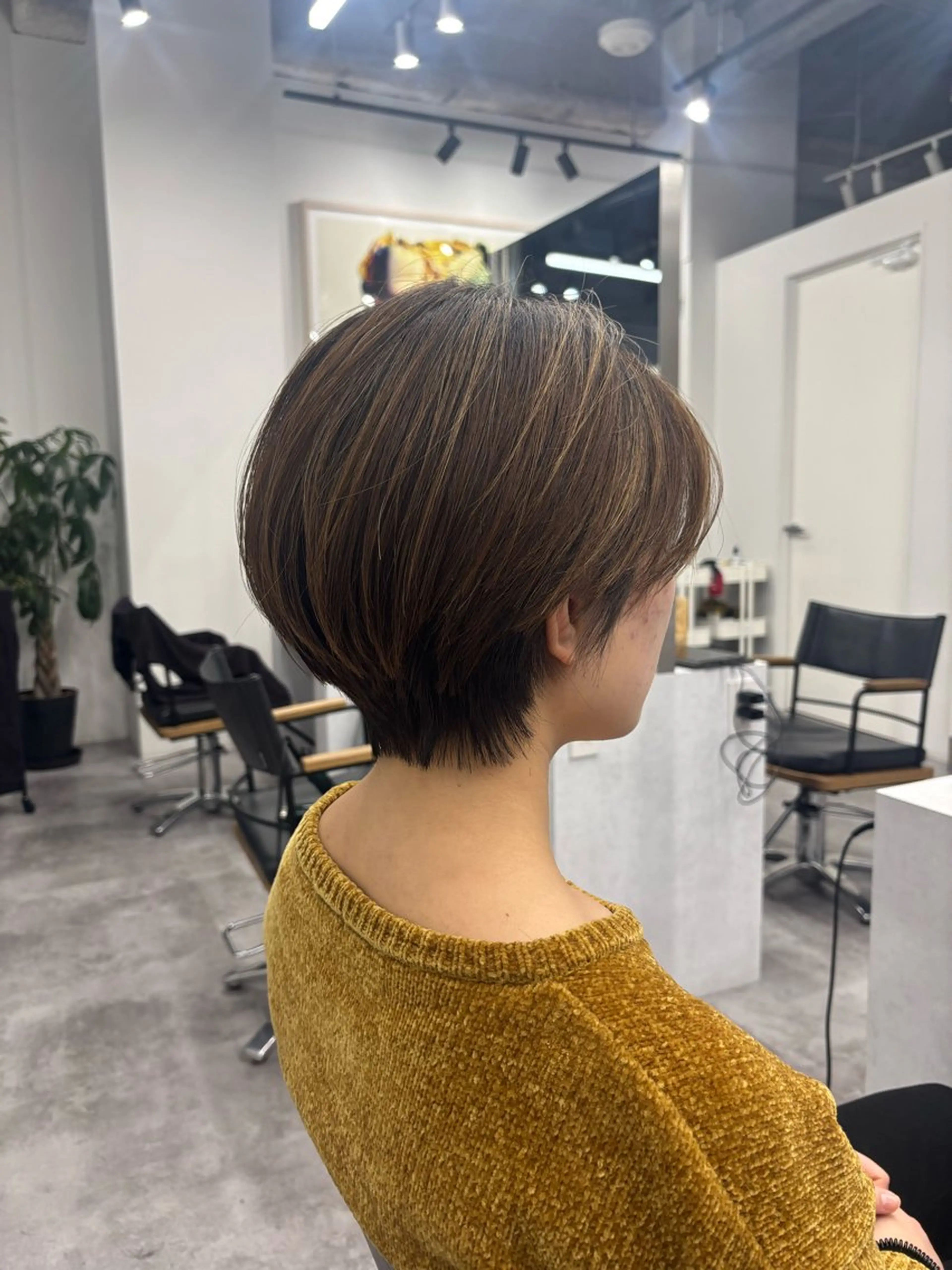ショート カラー ヘアアレンジ マエダ アズミ🌱のヘアスタイル
