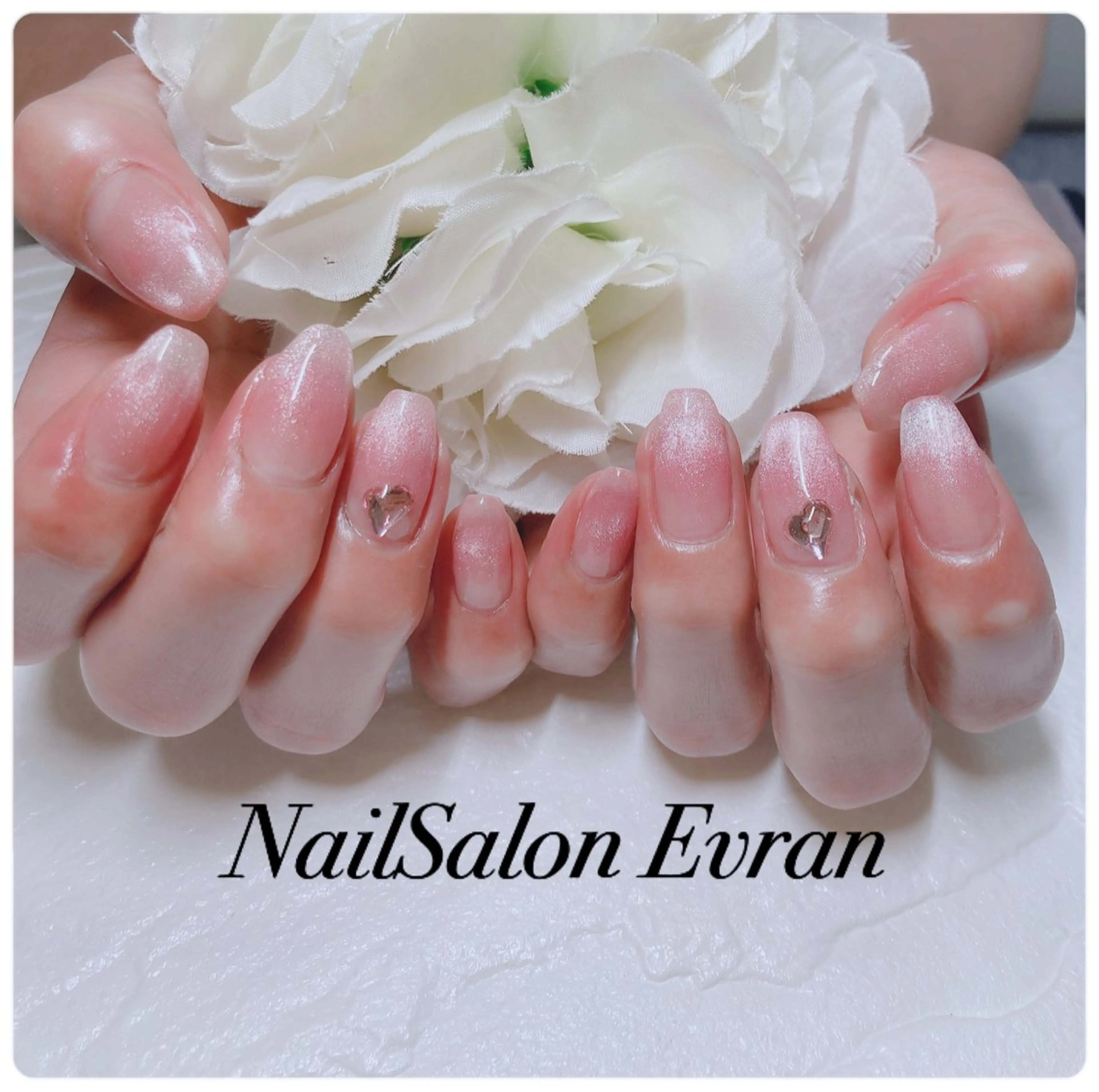 ネイル アートネイル フレンチネイル ハート マグネットネイル 持ち込み ハンドネイル Nail salon Evranのネイルデザイン