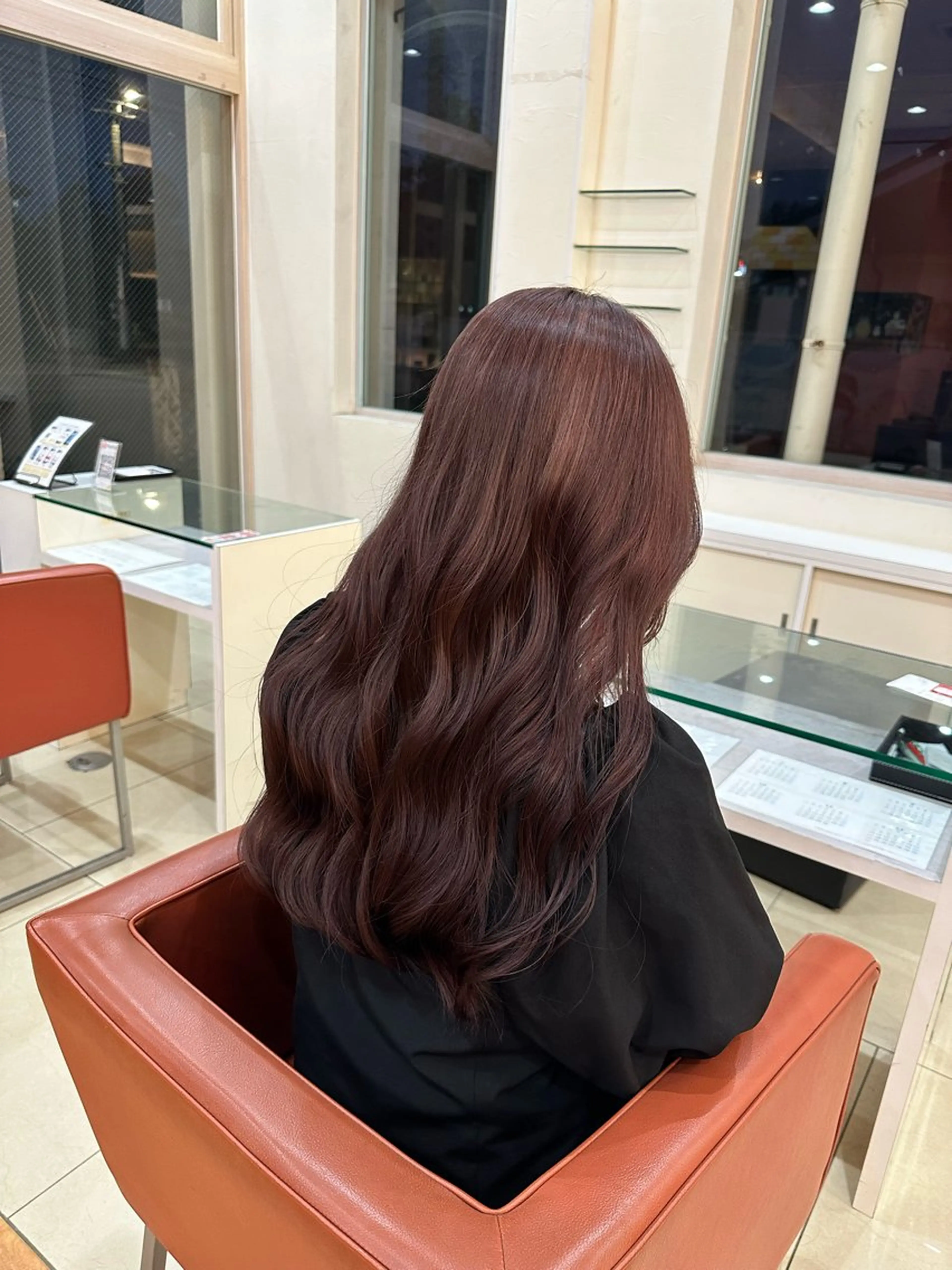 ロング カラー プログレス小平小川所属・フェザー/波巻き 雫石大夢のヘアスタイル