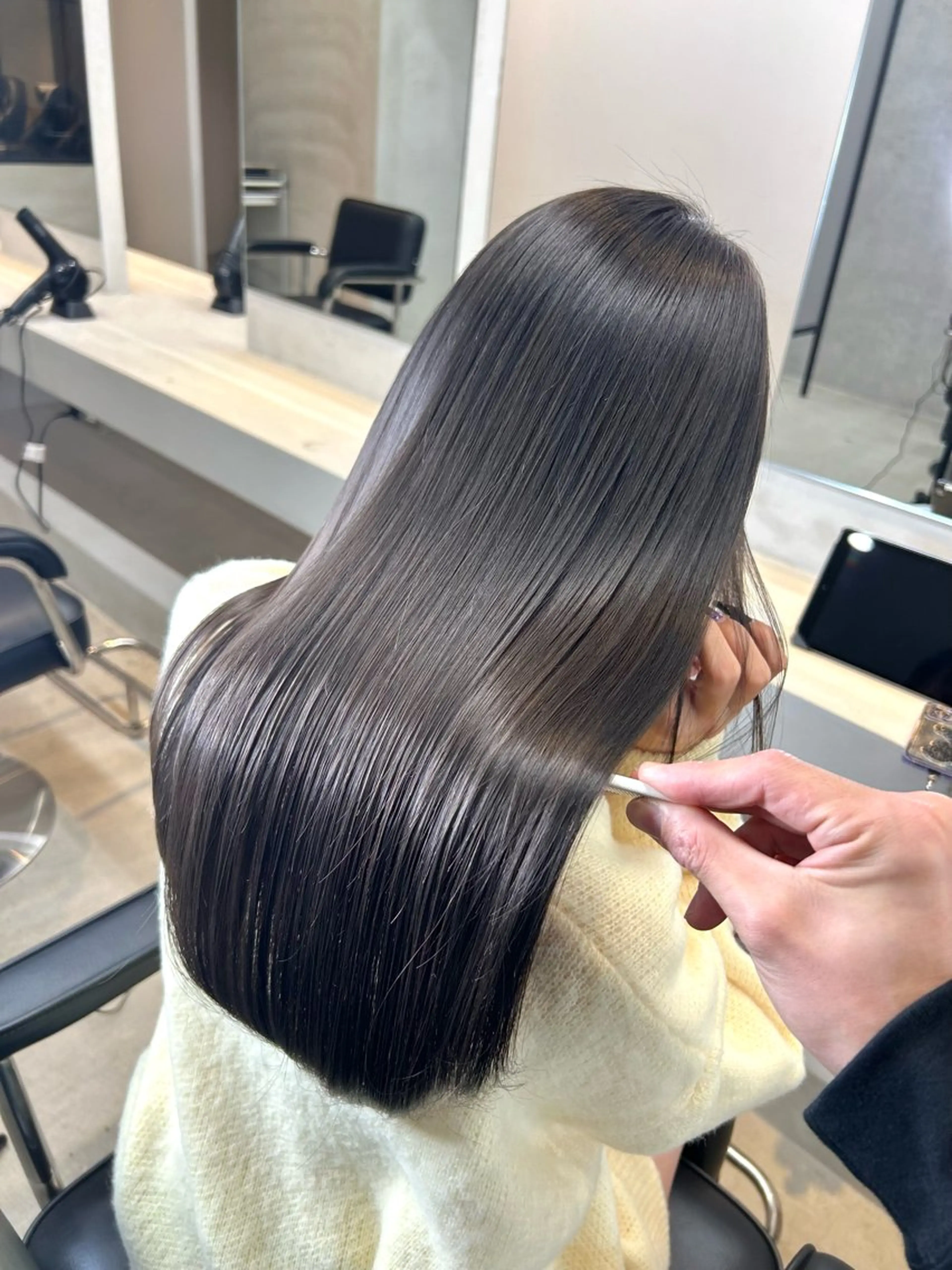 セミロング カット トリートメント mood tatemachiのヘアスタイル