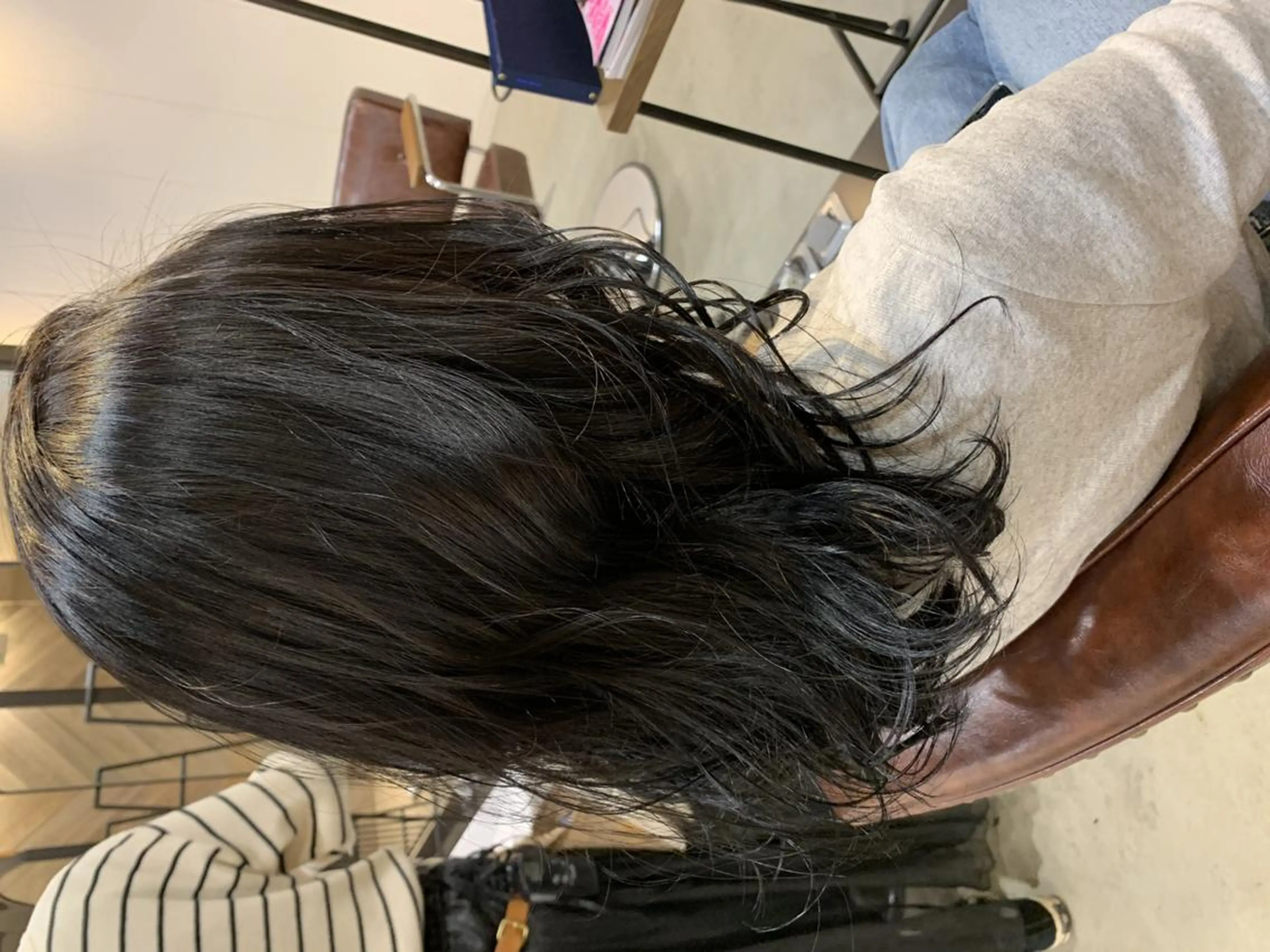 ミディアム カラー パーマ ヘアアレンジ メンズ キッズ ネイル マツエク・マツパ 中津No.1髪質改善 店長✨透ける暗髪のヘアスタイル