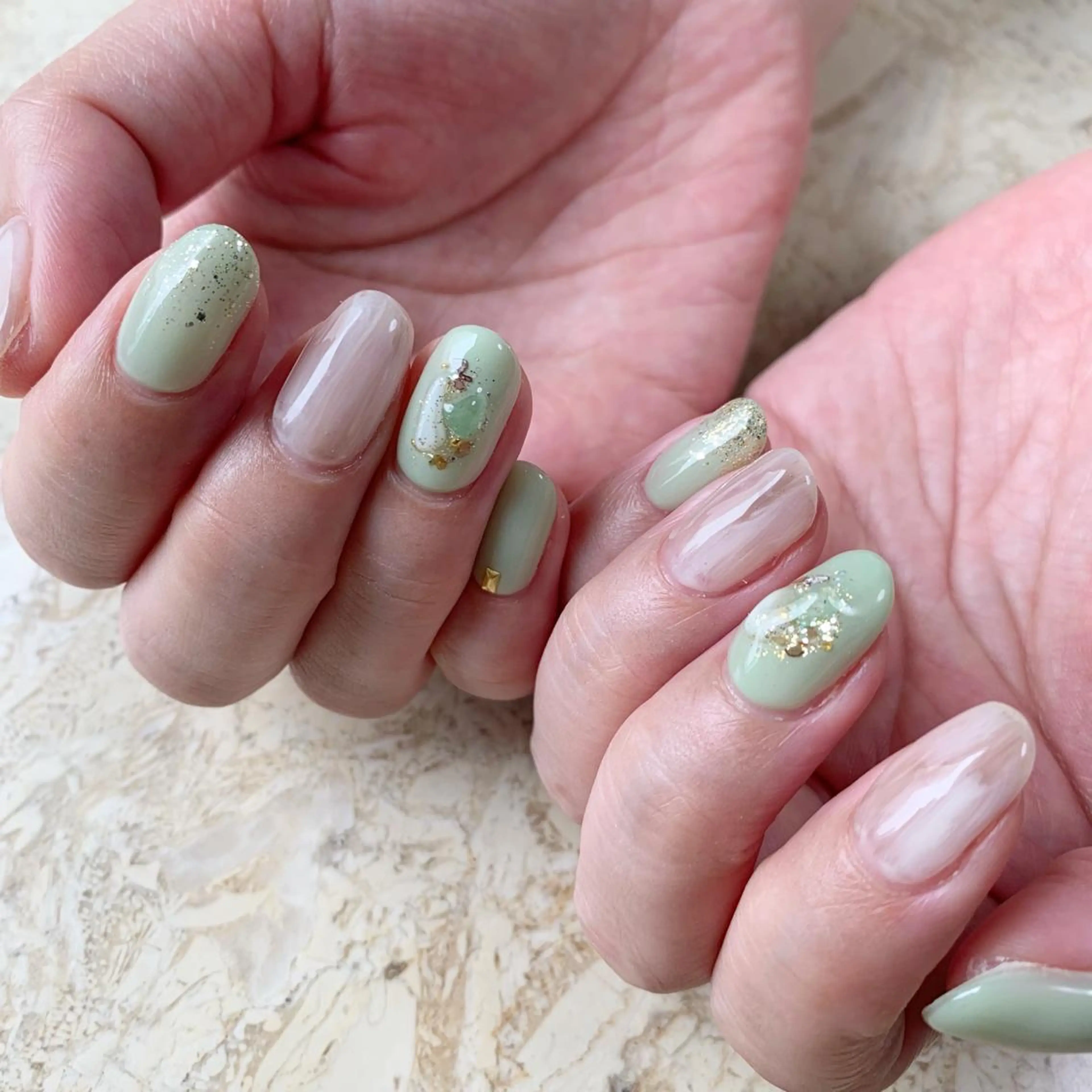 ネイル オーロラネイル ジェルネイル ハート 氷ネイル・うるうるネイル マグネットネイル ハンドネイル フットネイル nail salon mieux(ミュー)のネイルデザイン