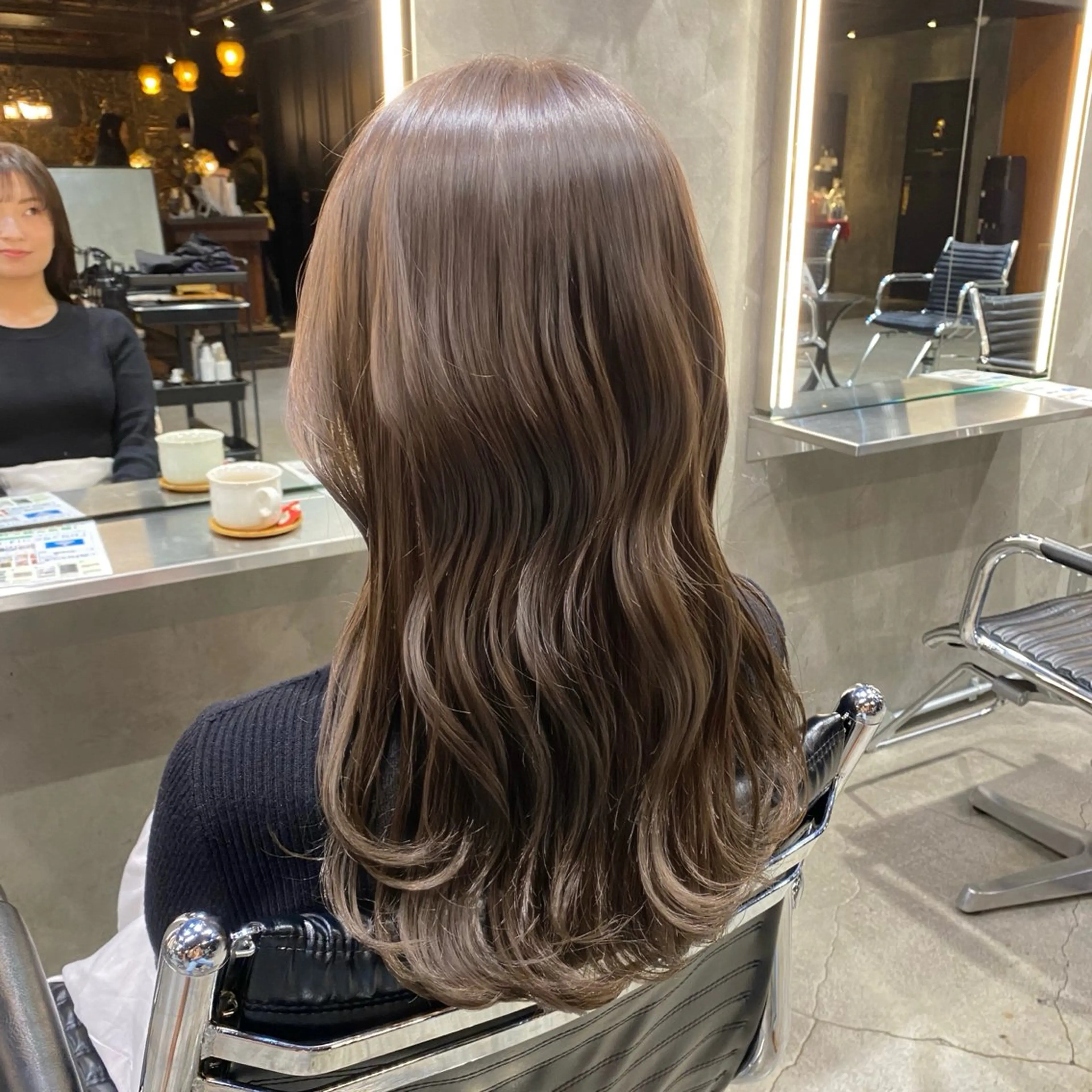 セミロング カラー ベージュカラー ブリーチ ショコラベージュ ダブルカラー イルミナカラー カット ヘアカラー ブリーチなしダブル カラー🧸🐺陽介のヘアスタイル