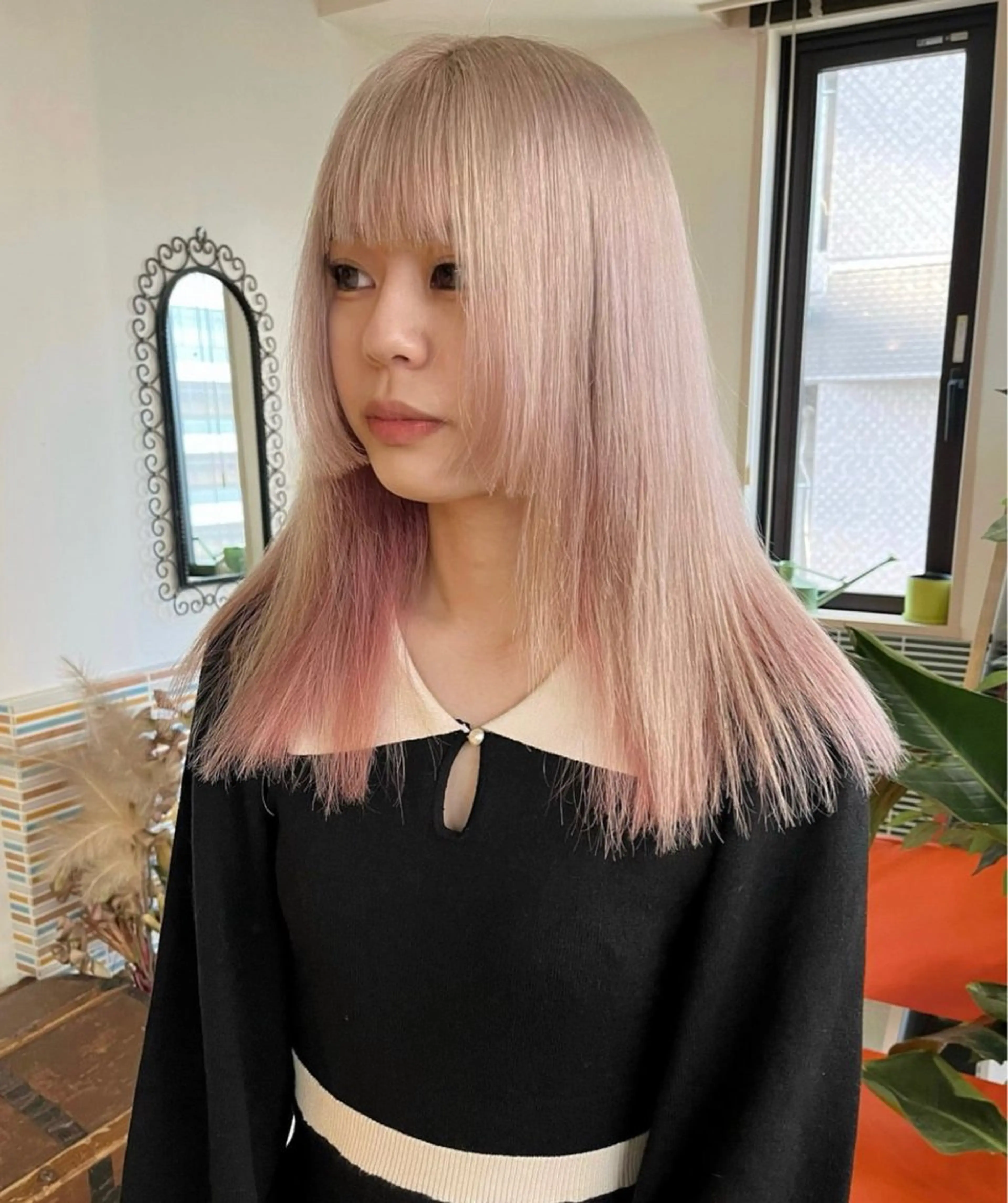ロング カラー ベージュカラー ピンクカラー ホワイトベージュ ブリーチ透明感 mikaのヘアスタイル