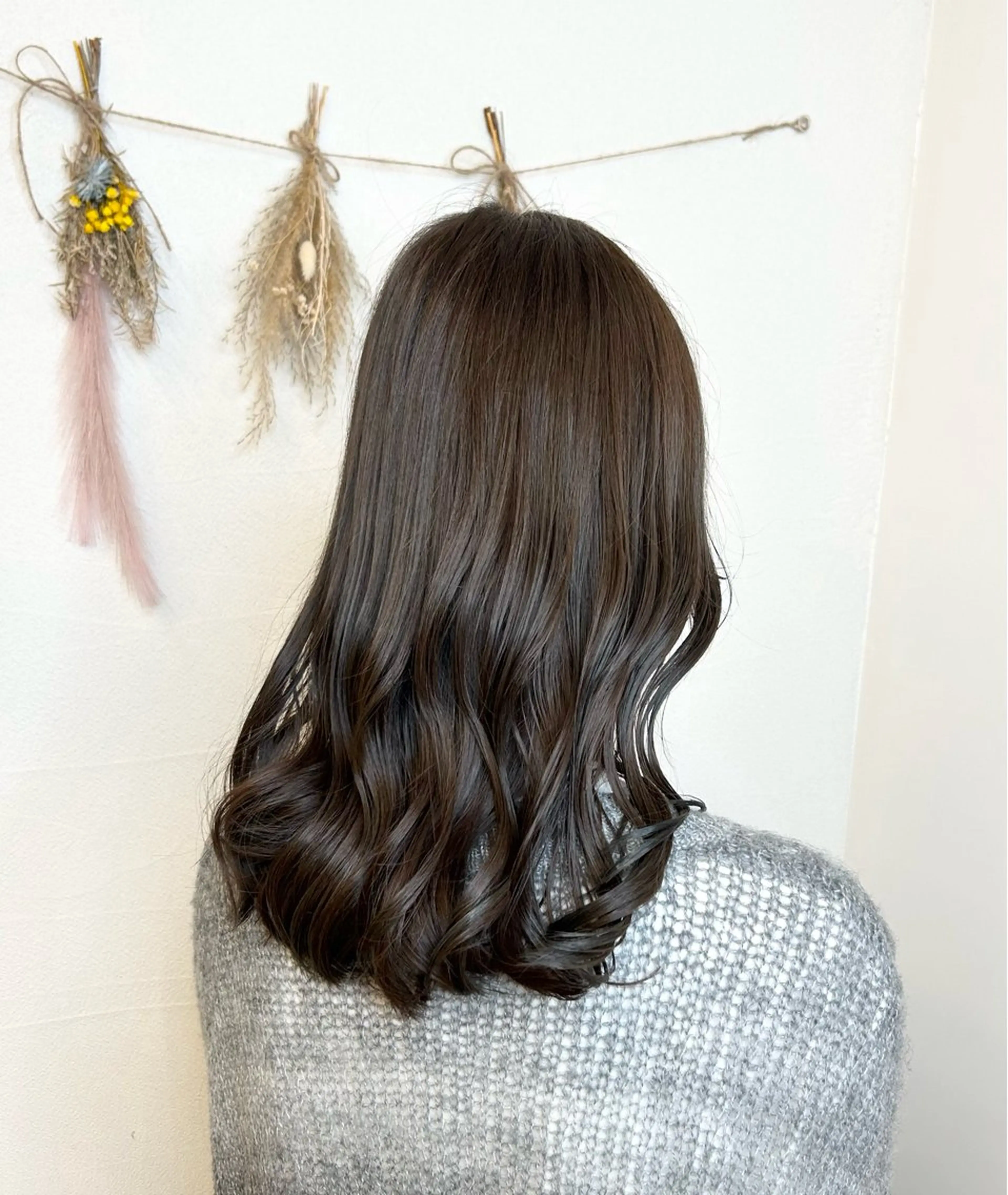 ミディアム カラー カット ヘアカラー トリートメント 🌿艶髪透明感 佐藤遥🌿のヘアスタイル