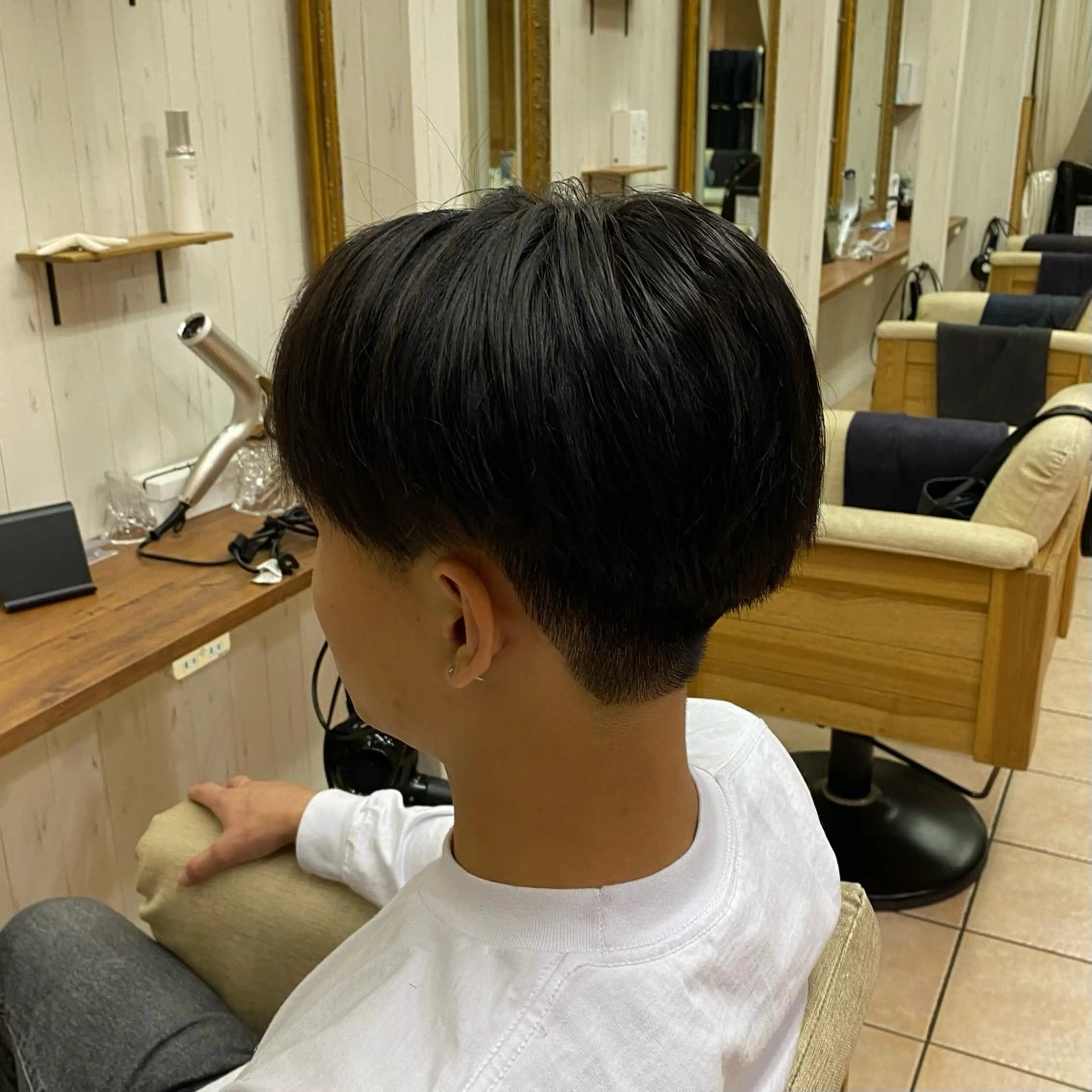 ショート カラー 黒髪 🌈原宿🥣ケアブリ ーチ🥣平城秀馬🌈のヘアスタイル