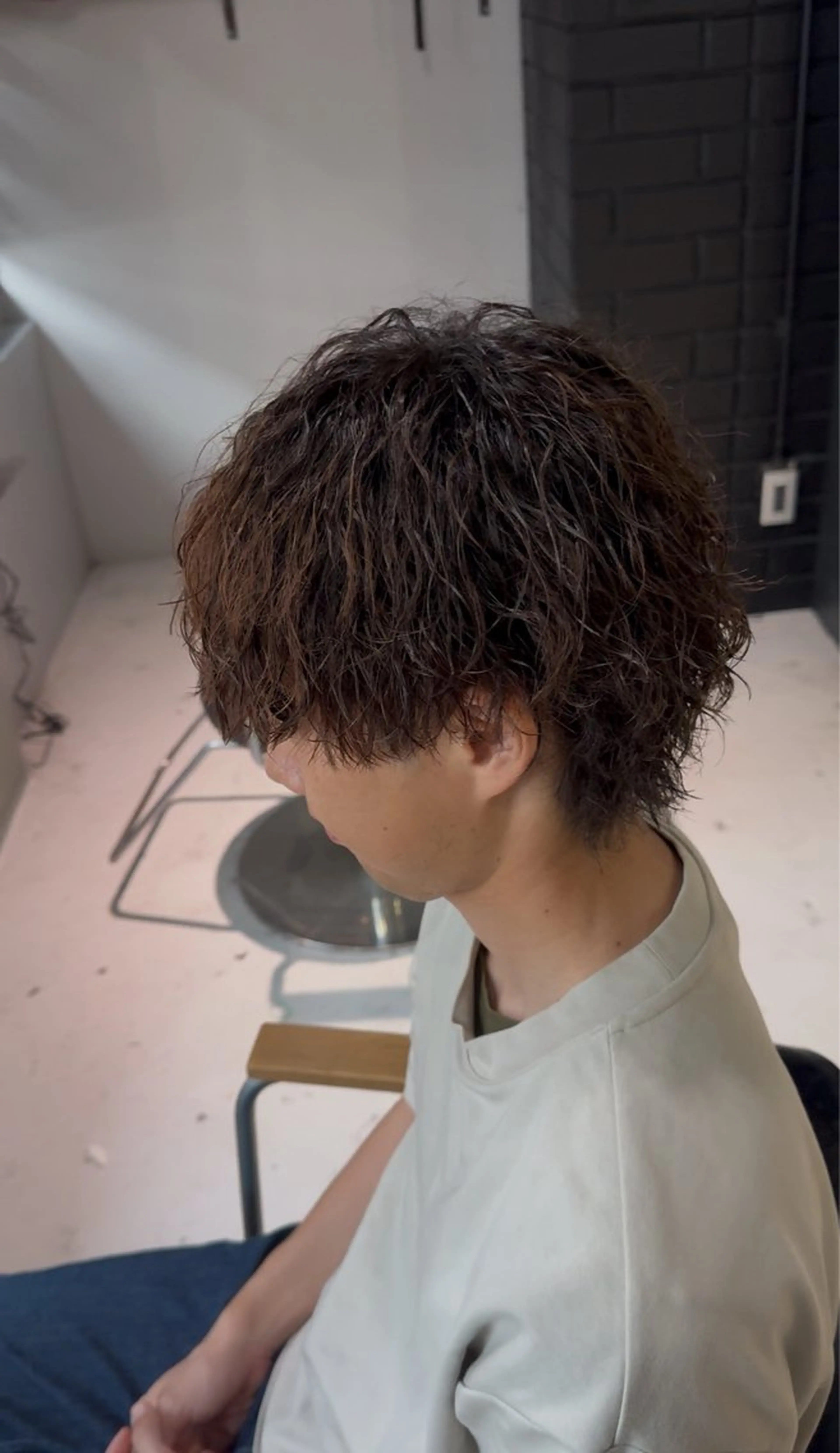 ショート パーマ メンズ メンズパーマ ツイストスパイラルパーマ 波巻きパーマ スパイラルパーマ カット パーマ men's salon gaudi 高槻店所属・曲がる縮毛矯正/ 波巻きパーマ/川岸のヘアスタイル