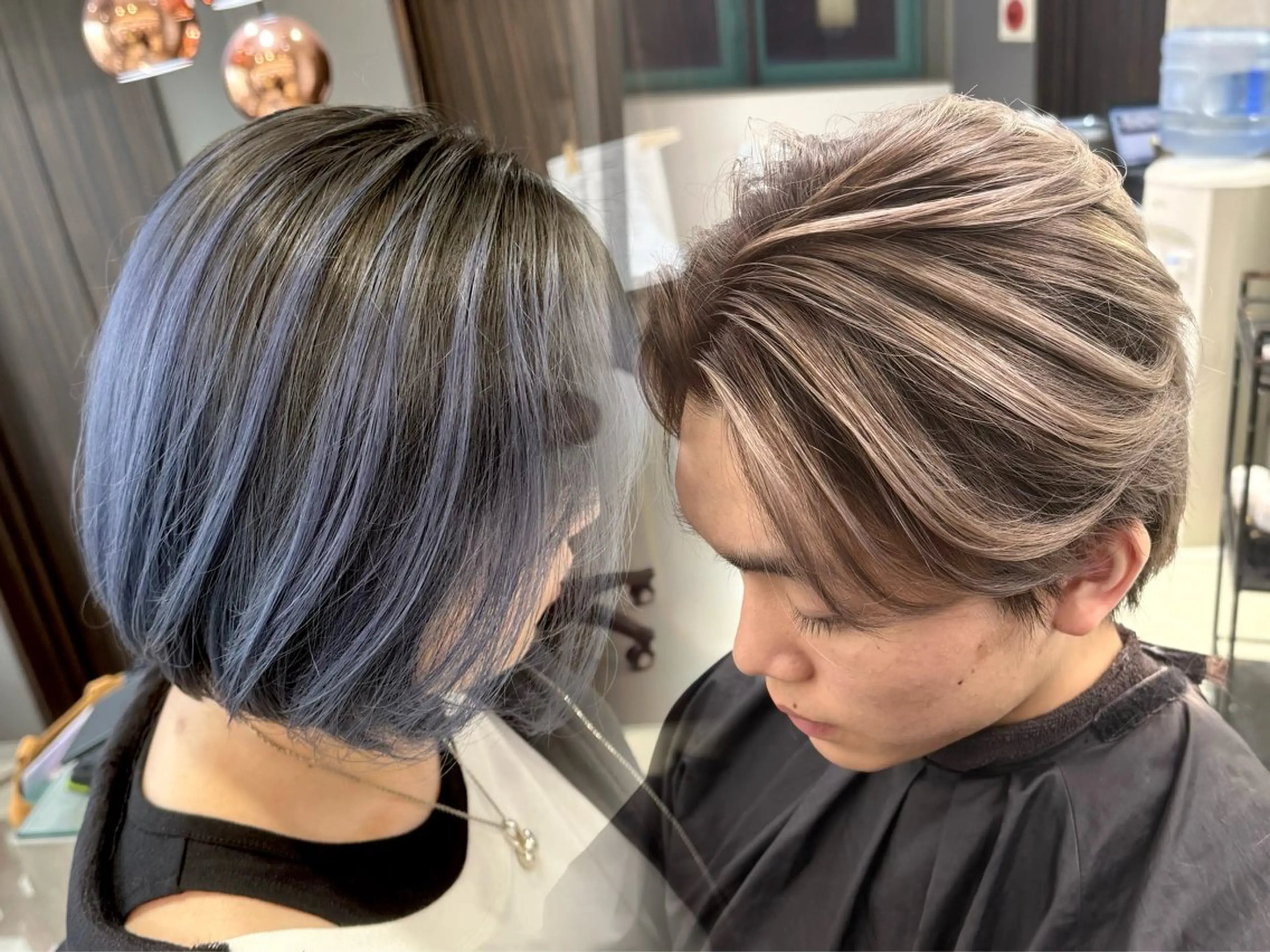 ショート カラー ヘアカラー トリートメント バレイヤージュ/ ミルクティーベージュのヘアスタイル