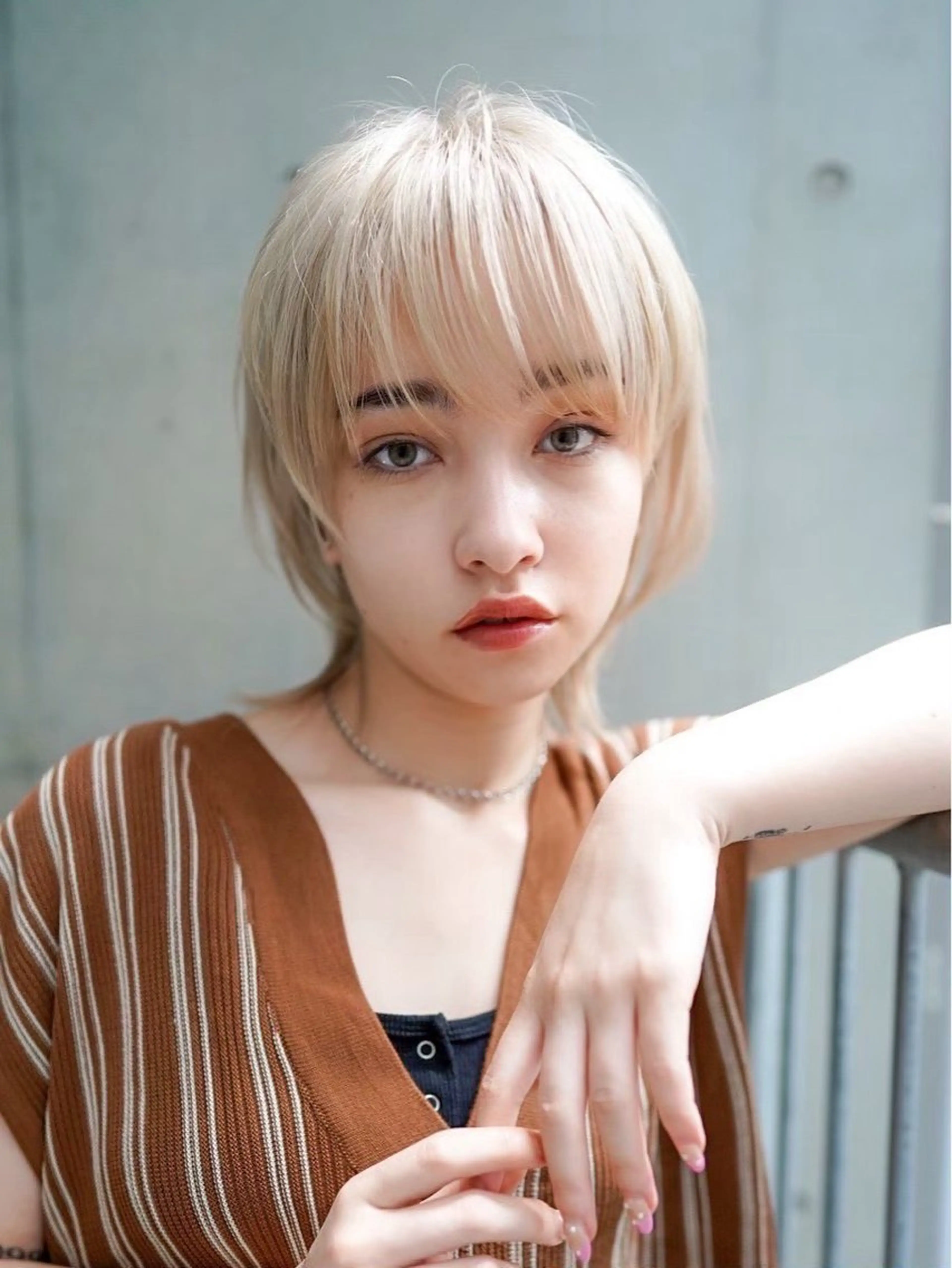 セミロング カラー MISAKI🪐 縮毛矯正のヘアスタイル