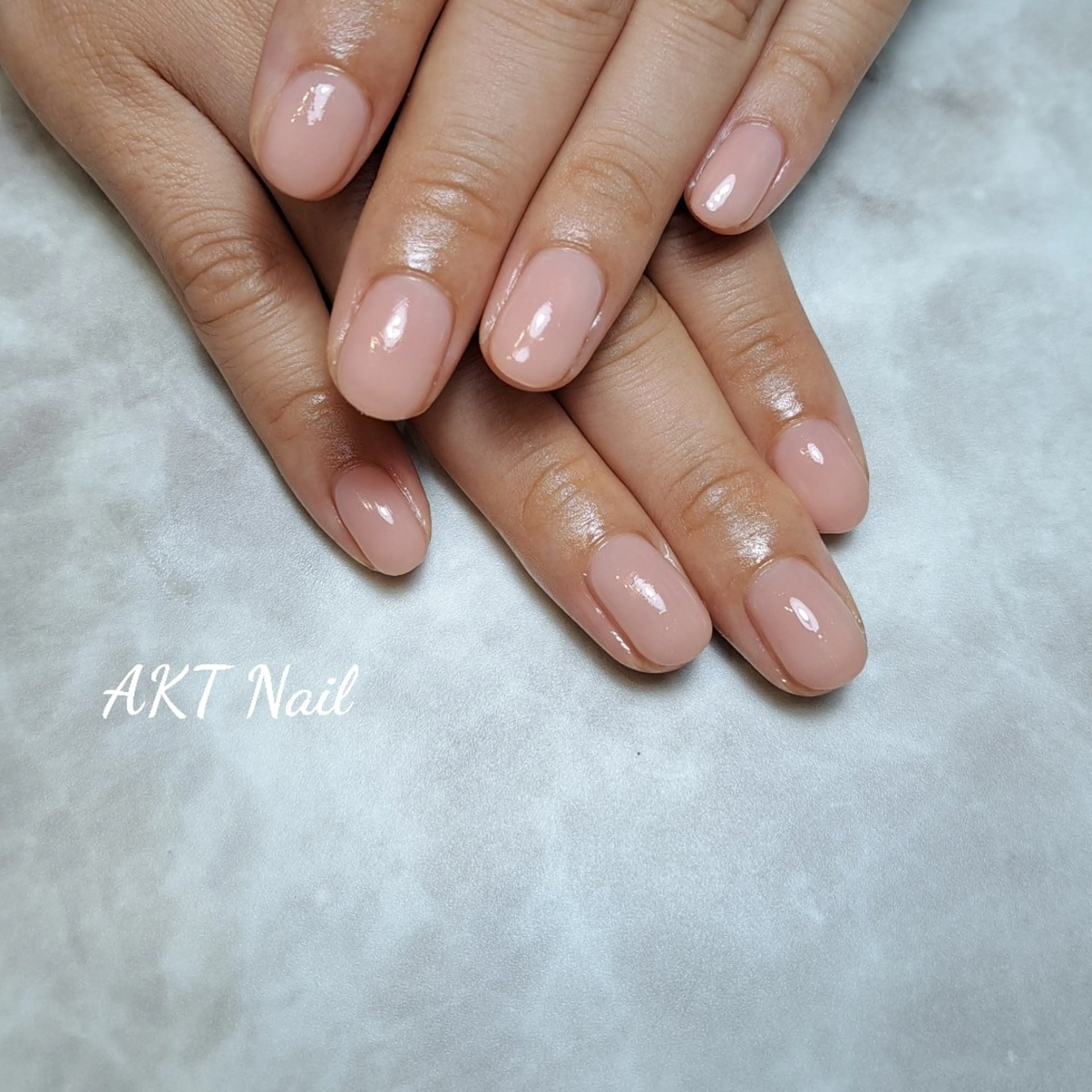 ネイル グラデーション ラメ(グリッター) ラメグラデーション ワンカラーネイル ピンク ハンドネイル AKT NAIL所属・AKT Beauty ドライヘッドスパのネイルデザイン