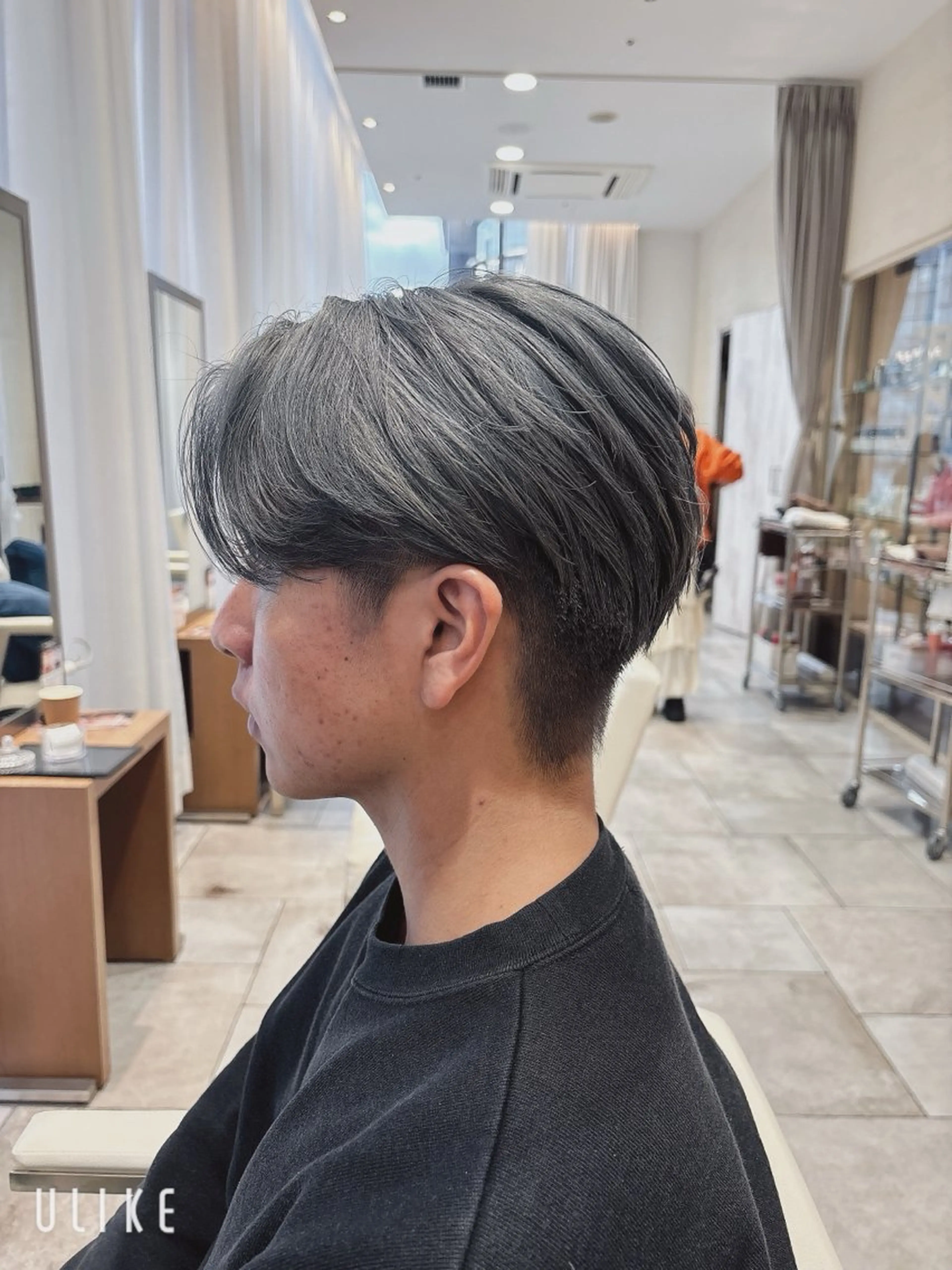 カラー メンズ トコウ ソウのヘアスタイル