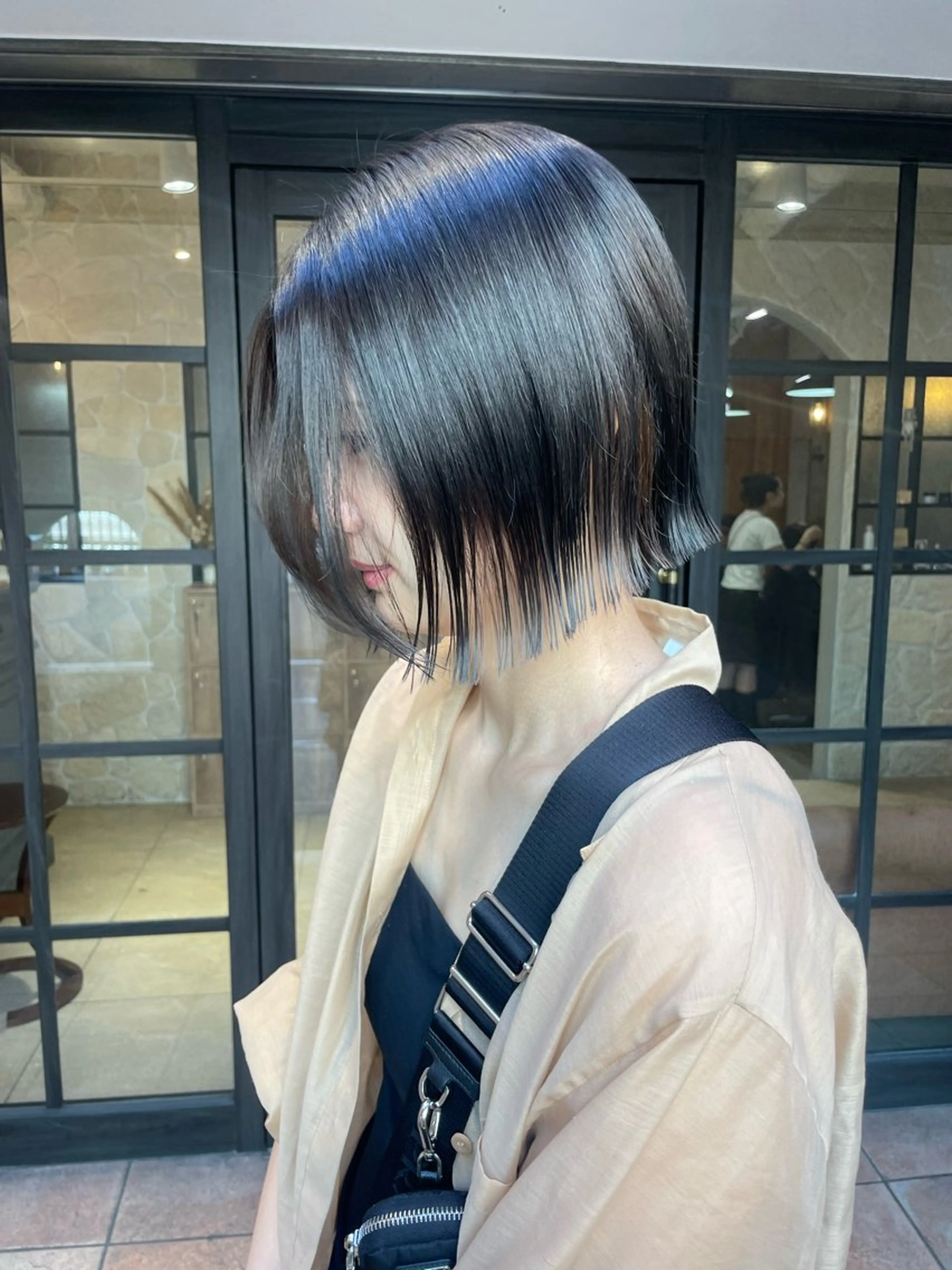 ショート カラー カット ヘアカラー トリートメント 𝐌𝐨𝐞/透明感 暖色ボブ🤍のヘアスタイル