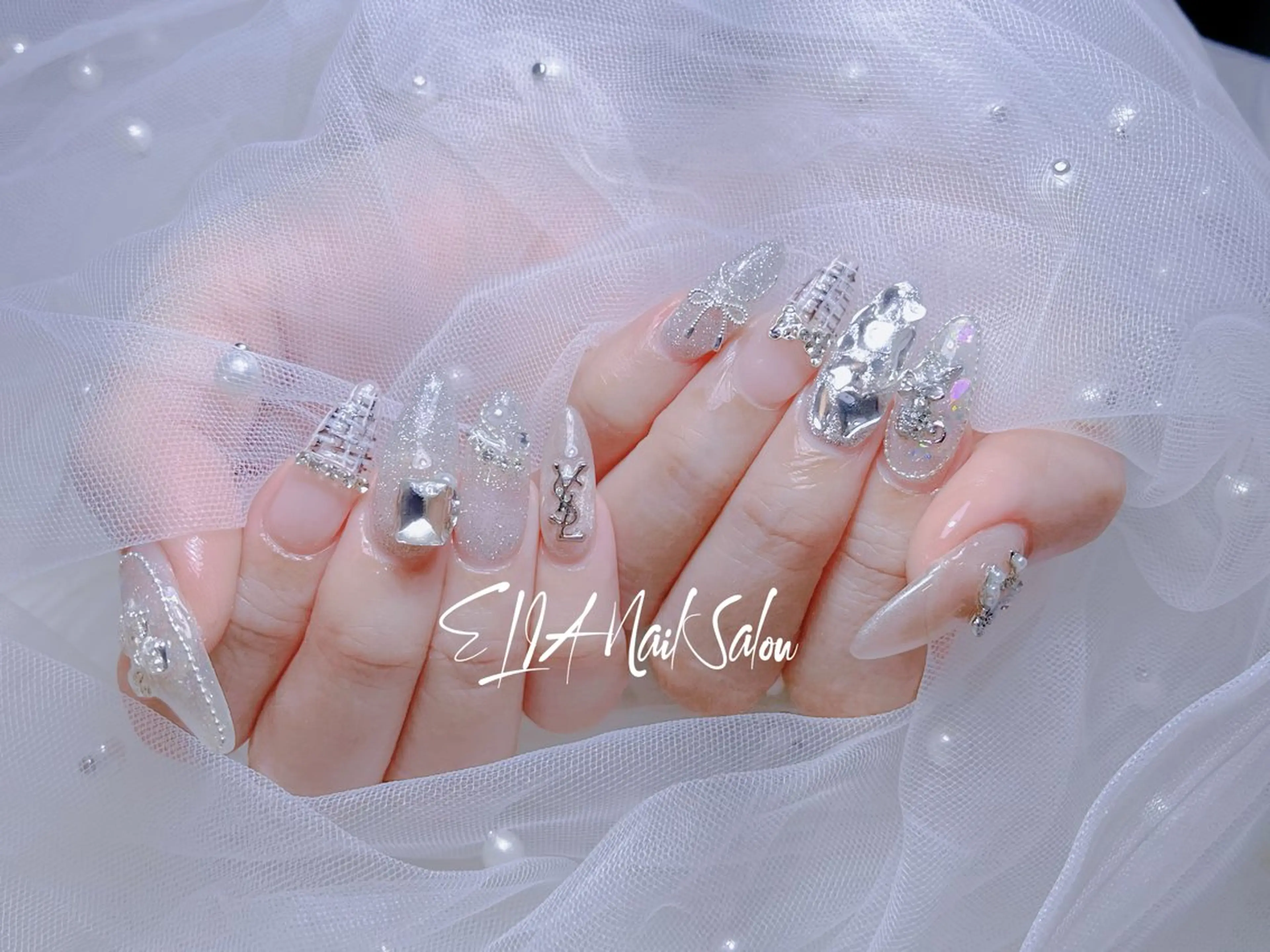 ミディアム ハンドネイル ハンドケア ELIA【エリア】 nailsalonのネイルデザイン