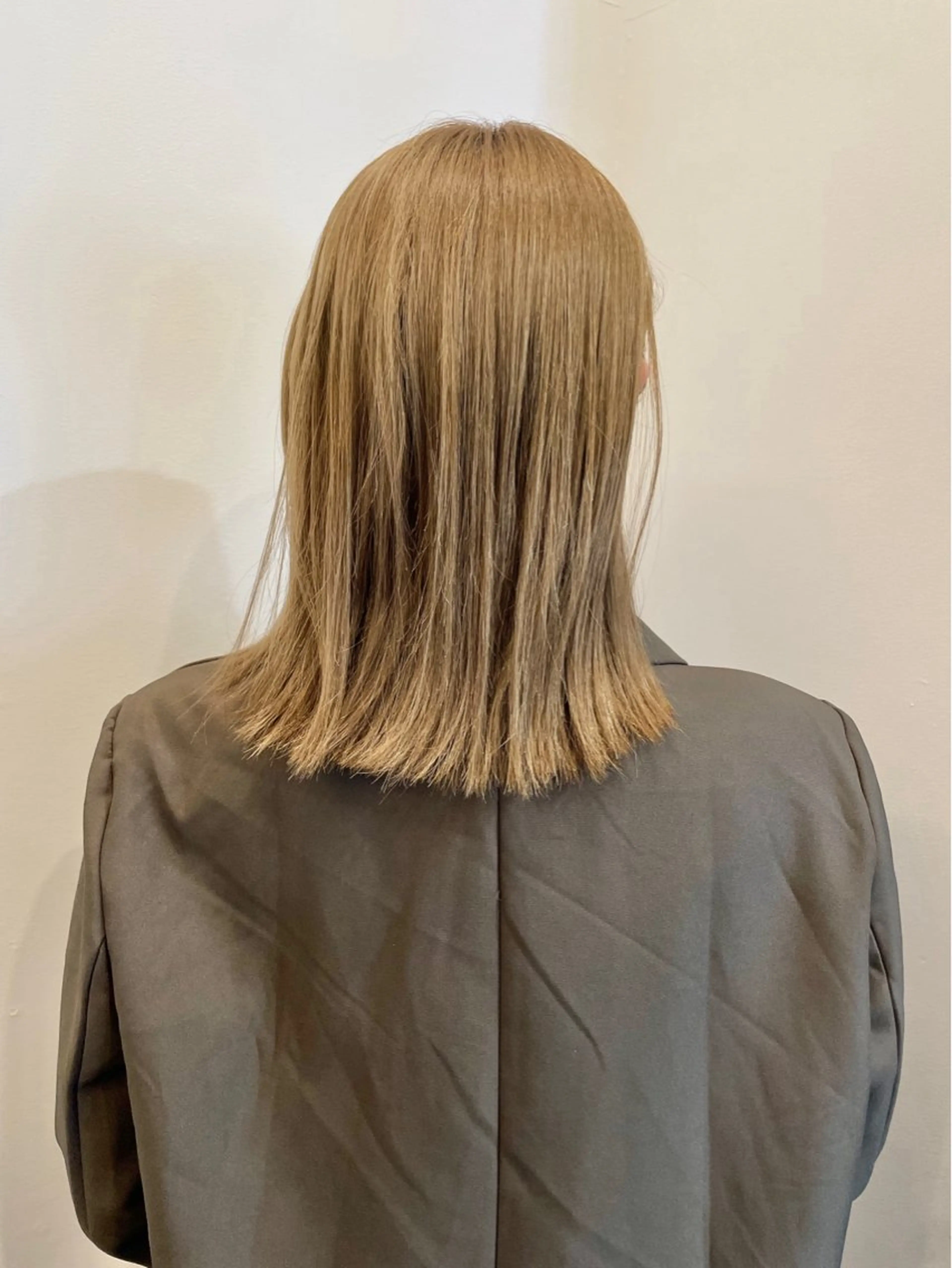 ミディアム カット ヘアカラー トリートメント 艶カラー/レイヤー カット✂️近澤瑠以のヘアスタイル