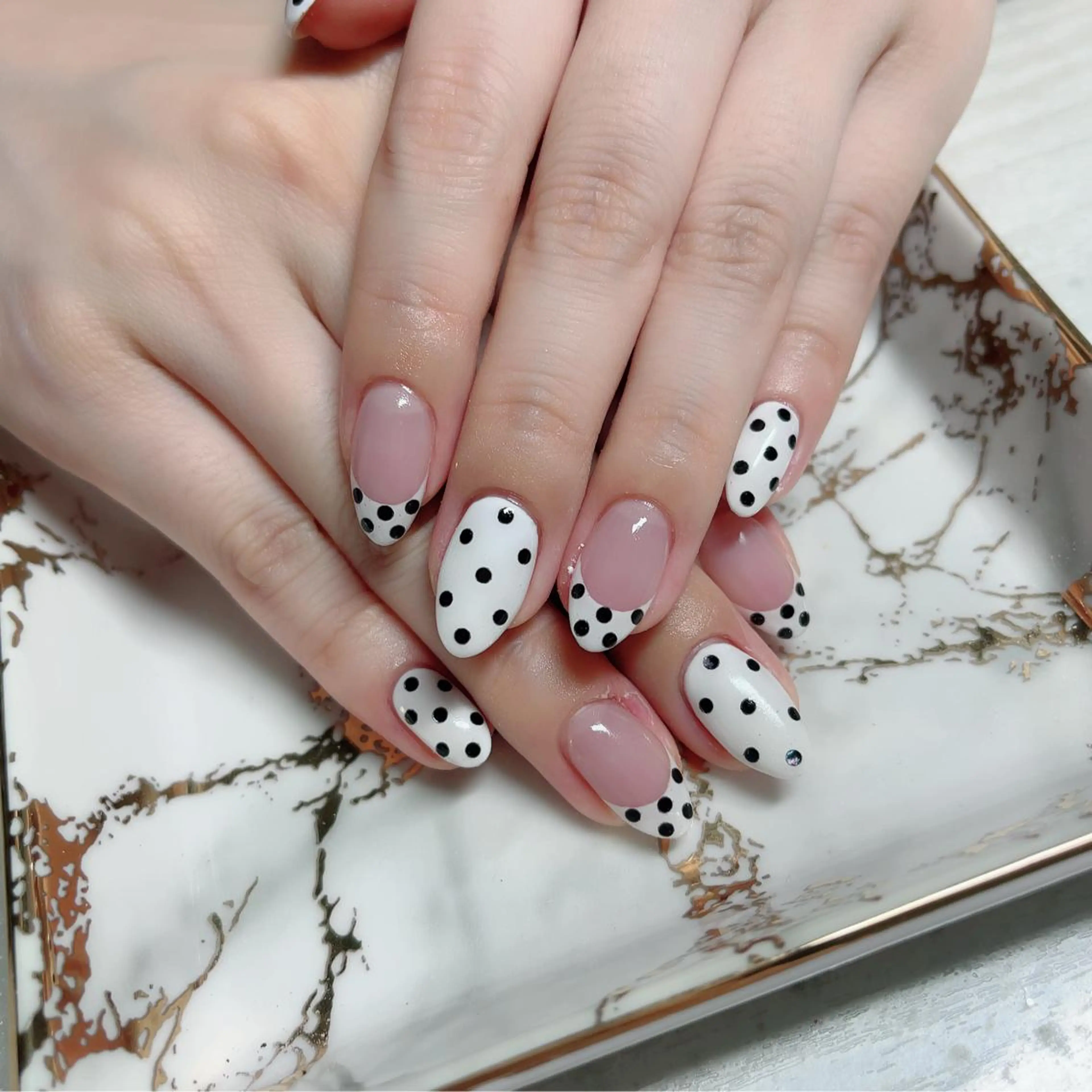 ネイル ドット フレンチネイル ジェルネイル ハンドネイル Baby Nailのネイルデザイン